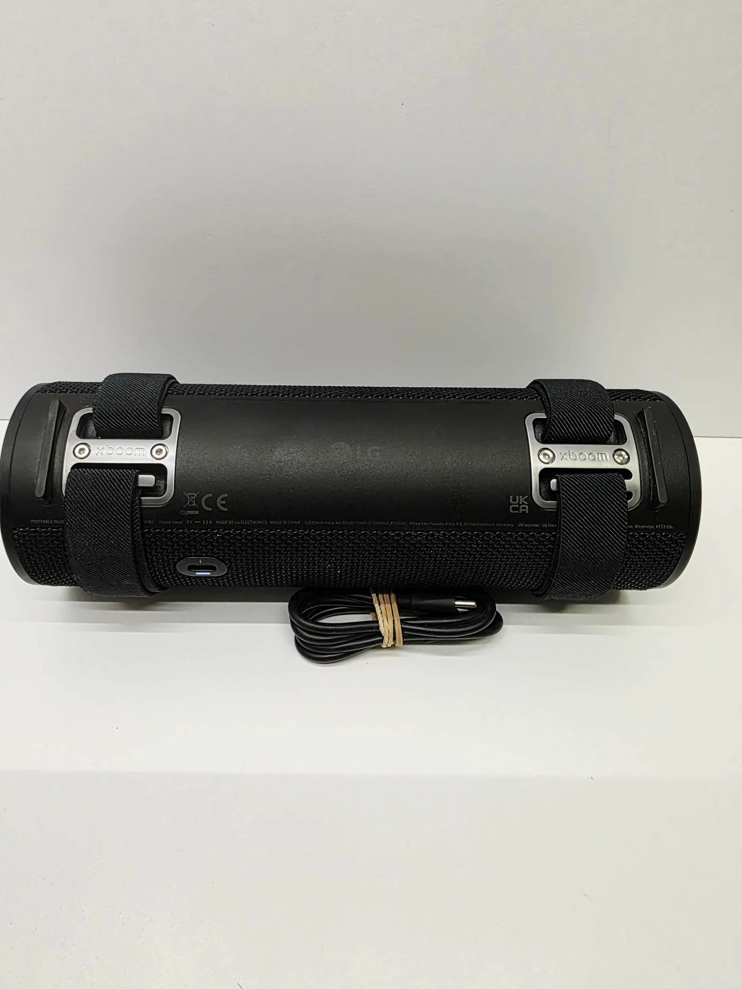 glosnik-przenosny-lg-xboom-grab-zasilanie-209202-1769410