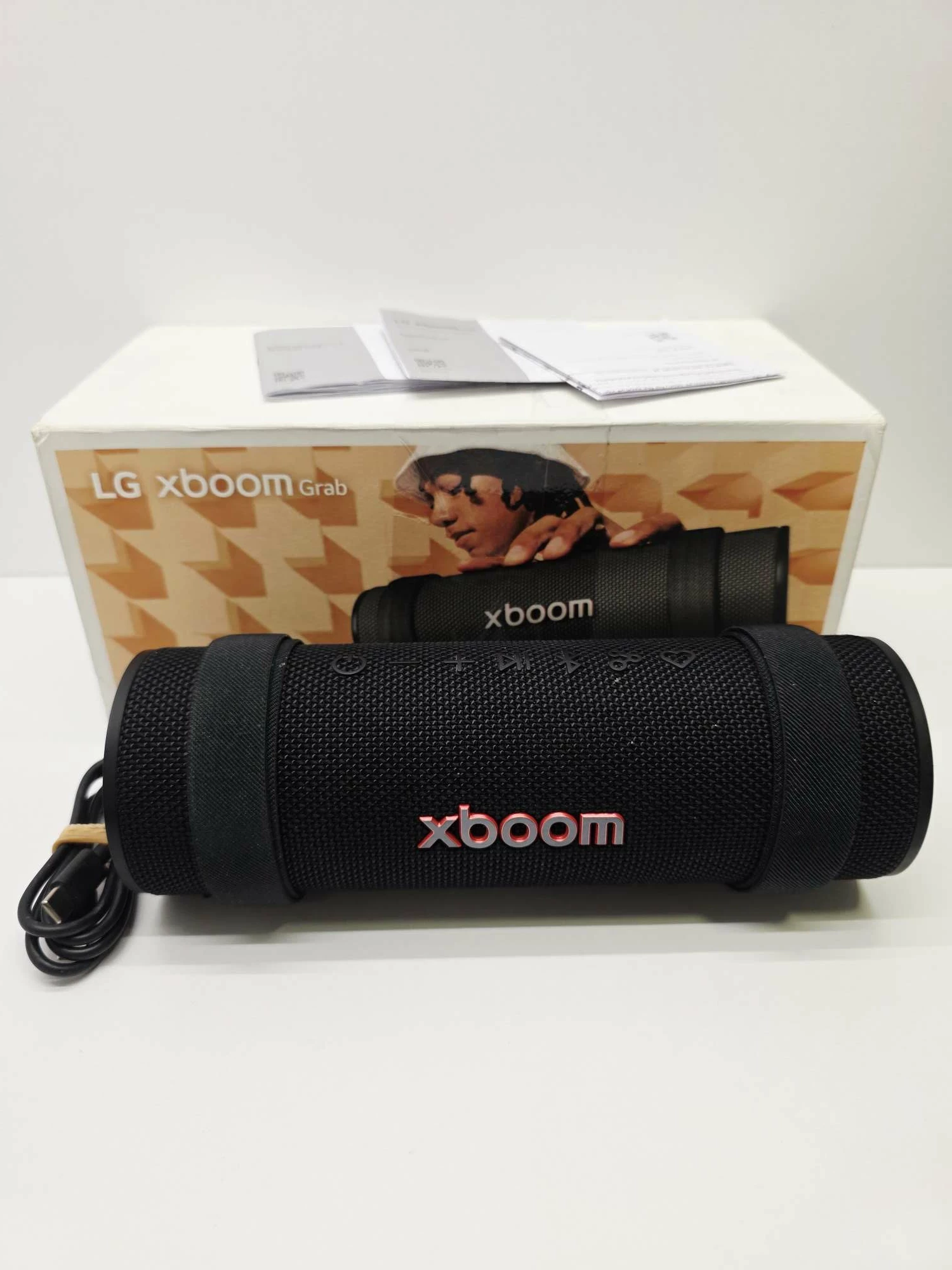 glosnik-przenosny-lg-xboom-grab-struga-29-radom