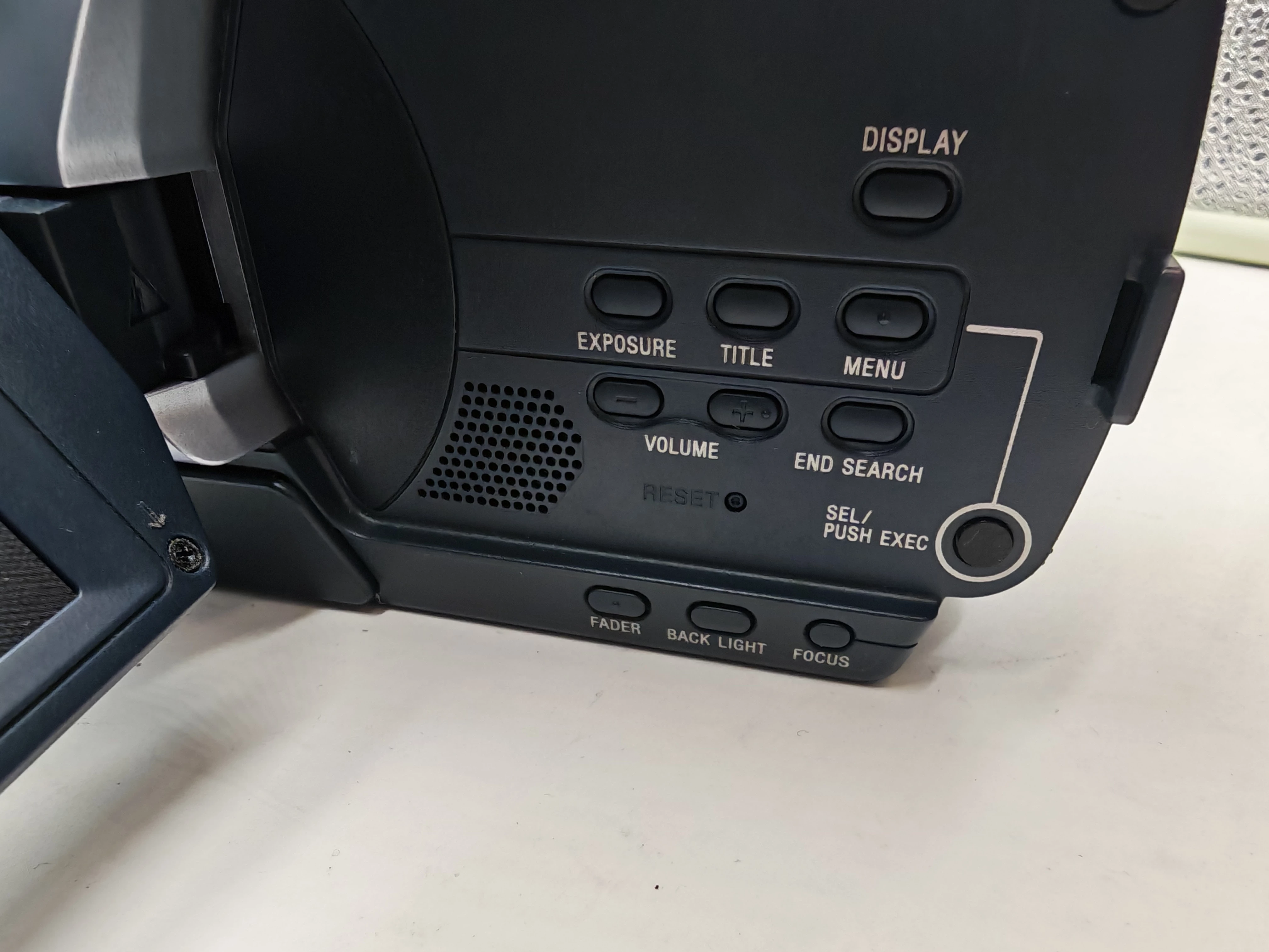 kamera-cyfrowa-sony-dcr-trv14e-10x-zoom-minidvtorba-rozdzielczosc-080