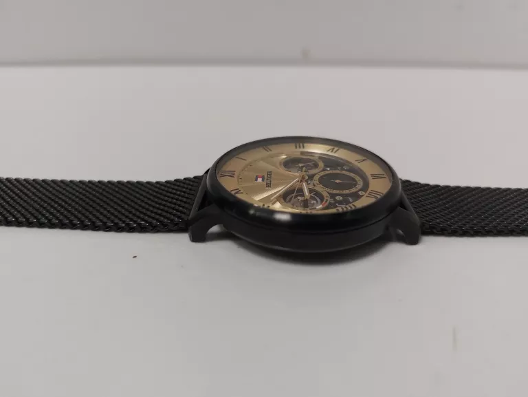 zegarek-tommy-hilfiger-th4881343533-polecam-ksztalt-koperty-129223-2