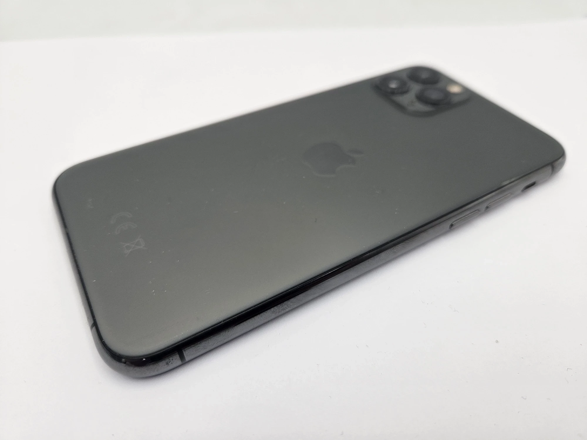 telefon-apple-iphone-11-pro-64gb-kondycja-84-szary-kod-producenta-mwc22qna