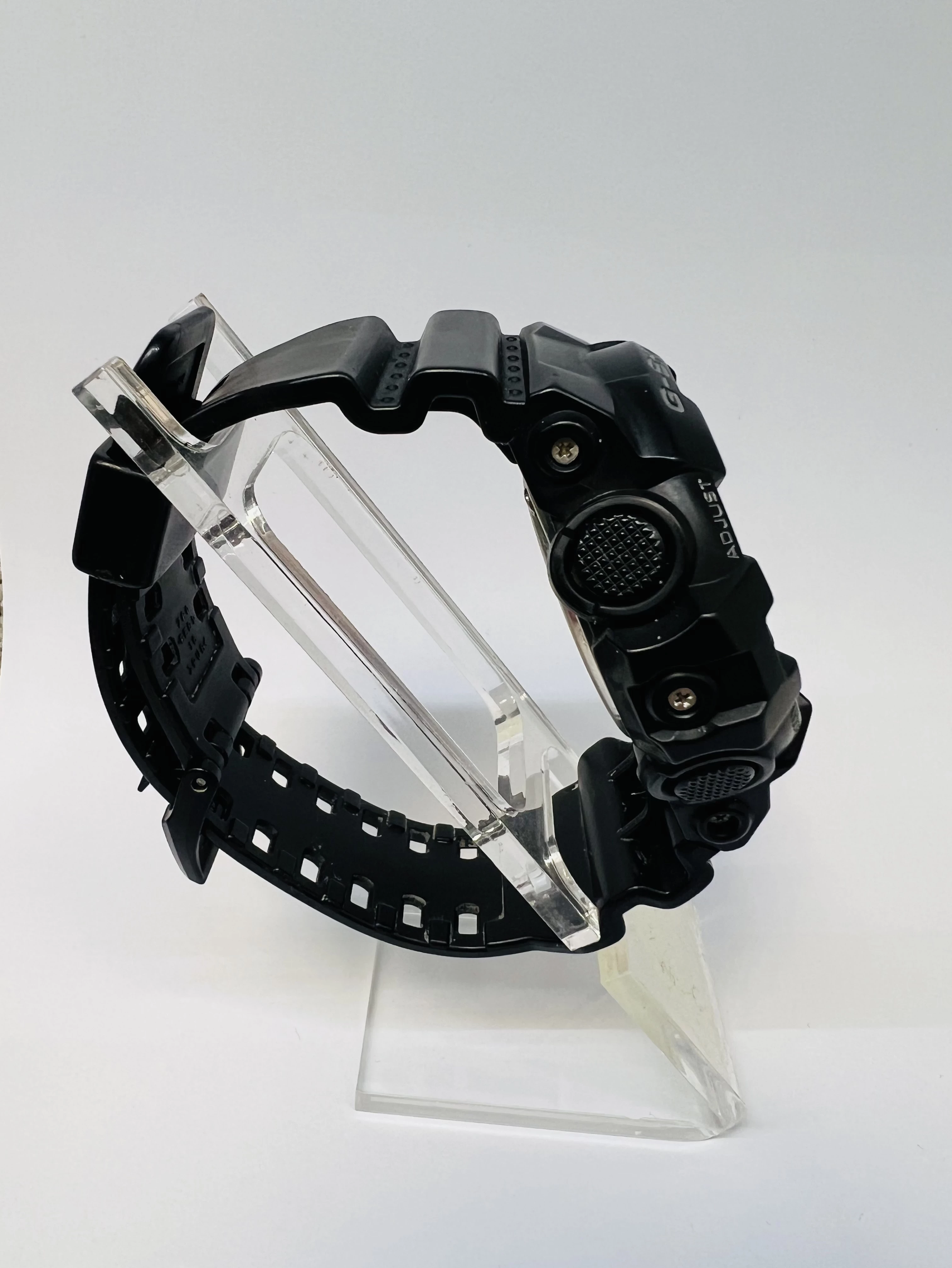 zegarek-casio-g-shock-ga-700-stan-11323-2