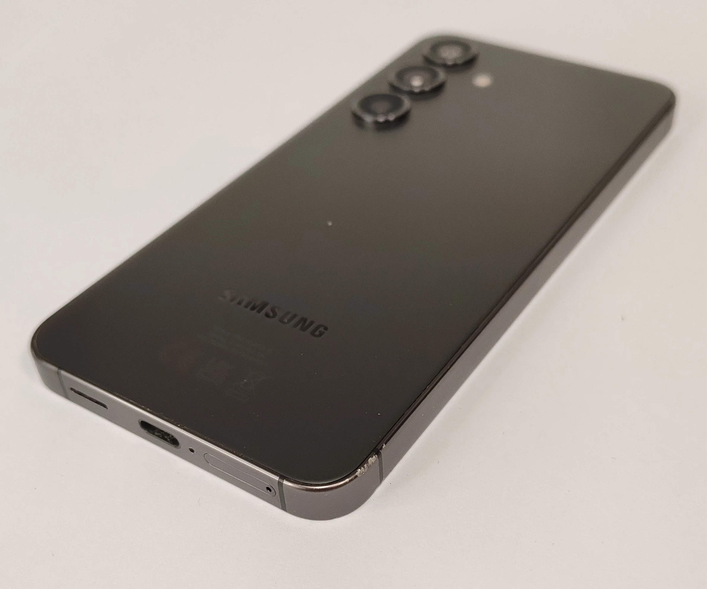 telefon-samsung-galaxy-s24-8gb-256gb-zestaw-pamiec-ram-202865-214113