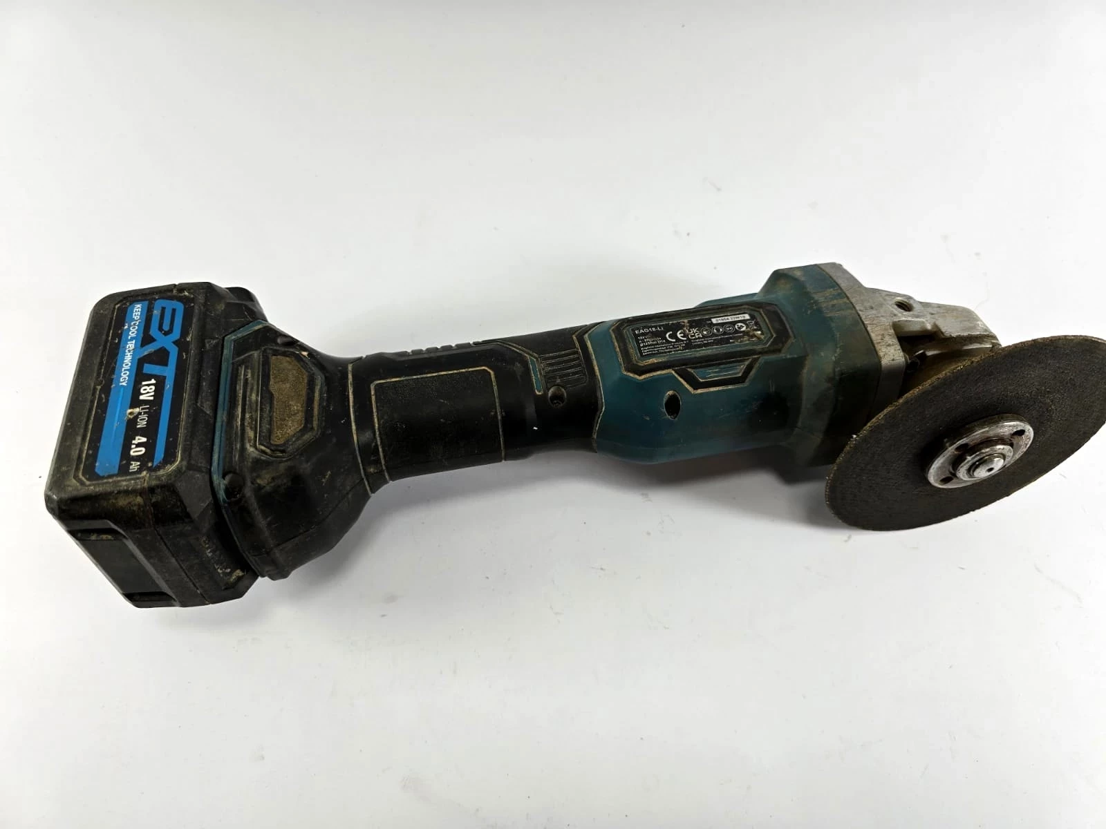 szlifierka-katowa-erbauer-eag18-li-akumulator-4ah-ladowarka-kod-producenta-eag18-li