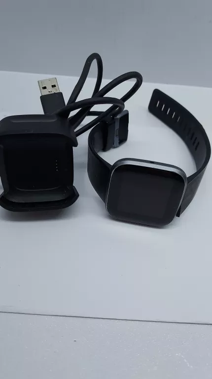 smartwach-fitbit-versa-2-stan-11323-2