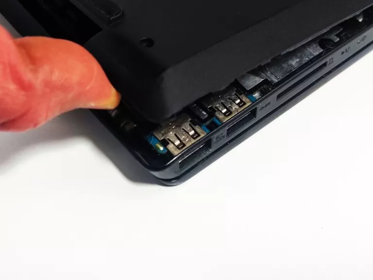 laptop-lenovo-ideapad-s340-15iwl-seria-procesora-4366-30