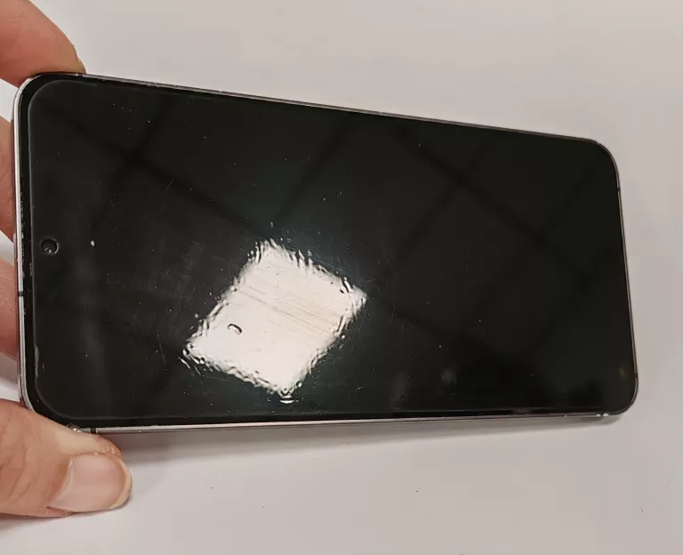 telefon-samsung-galaxy-s24-8gb-256gb-zestaw-przekatna-ekranu-620