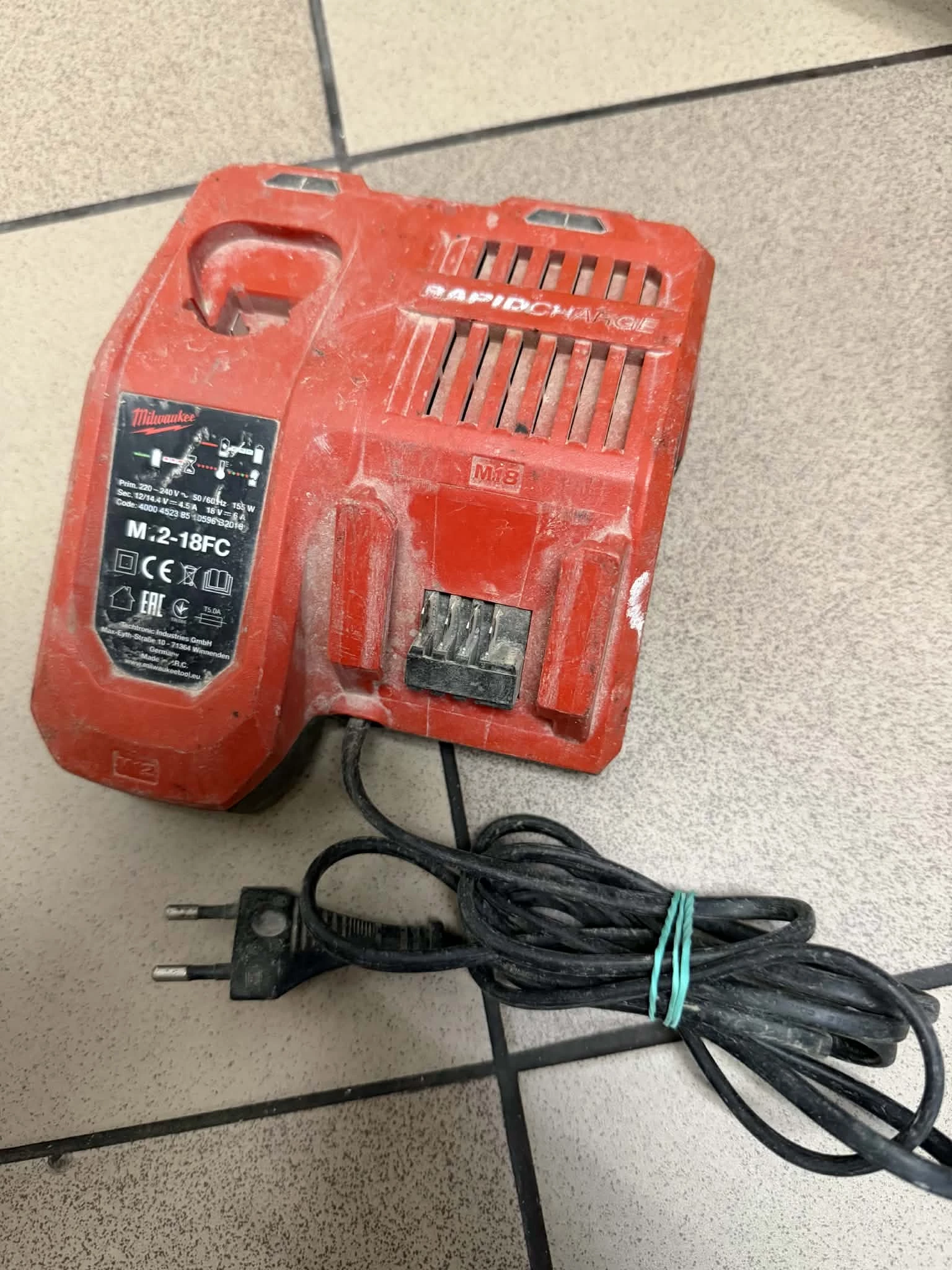 akumulatorowy-mlot-udarowy-milwaukee-m18-chpx-kod-producenta-m18-chpx