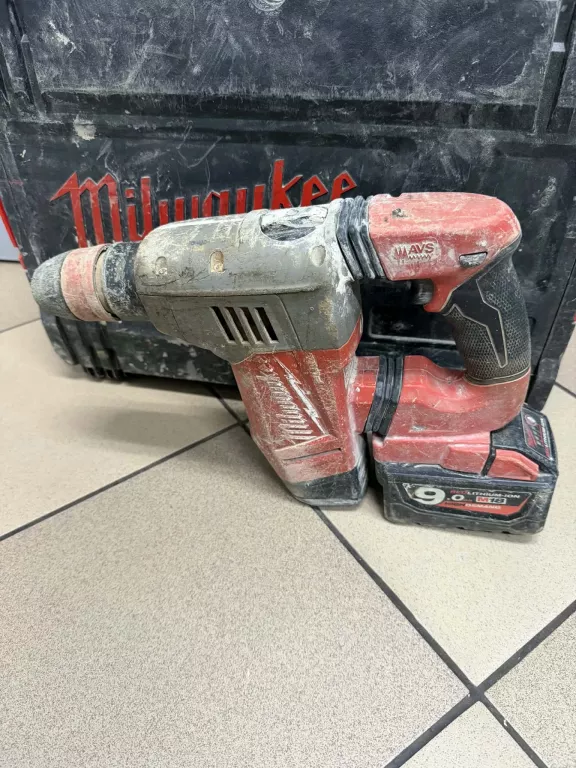 akumulatorowy-mlot-udarowy-milwaukee-m18-chpx-typ-uchwytu-128474-2