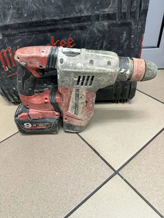 akumulatorowy-mlot-udarowy-milwaukee-m18-chpx-energia-udaru-400