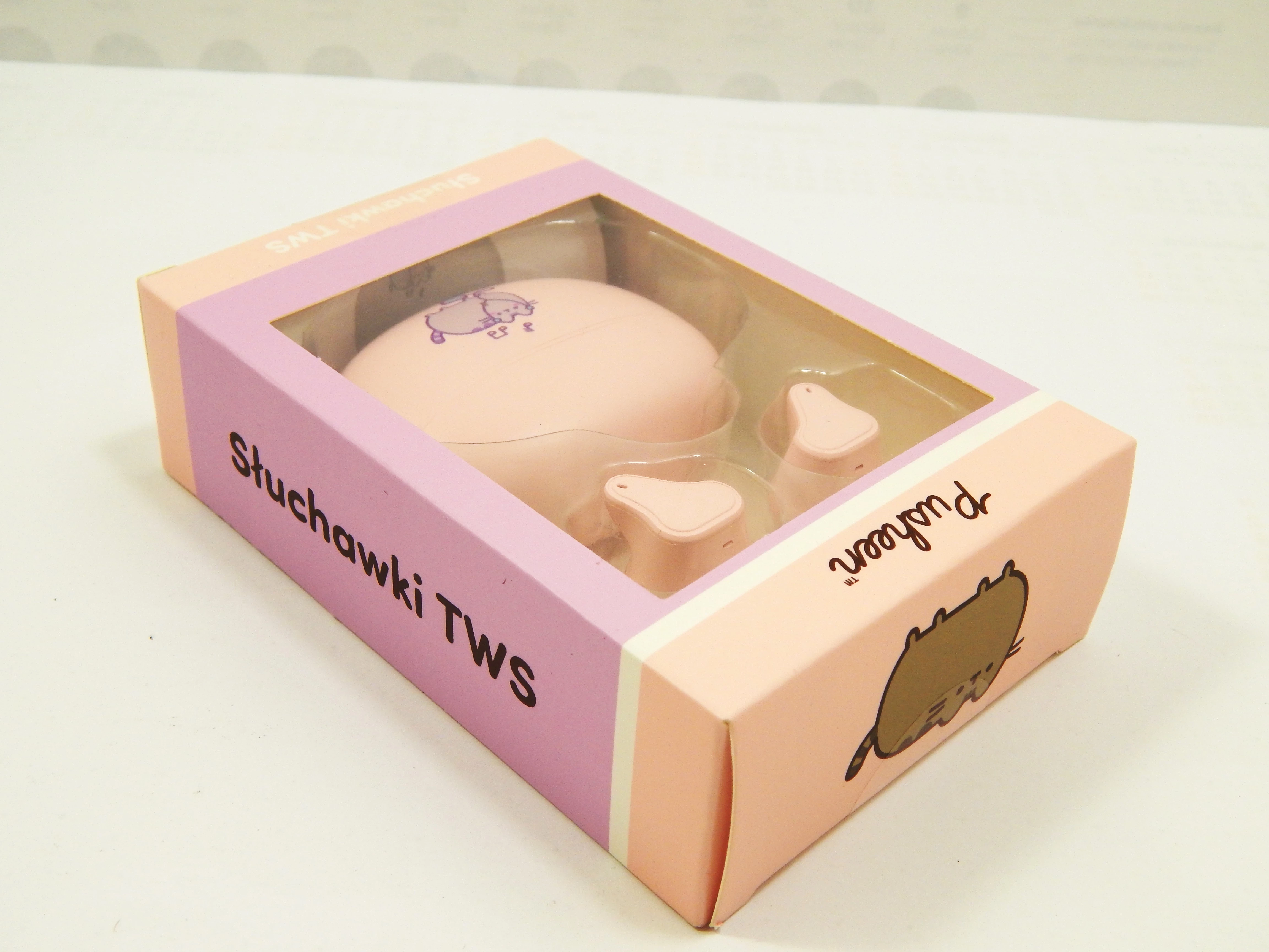 sluchawki-bezprzewodowe-pusheen-tws-bluetooth-53-z-etui-rozowe-ean-gtin-5902983643449