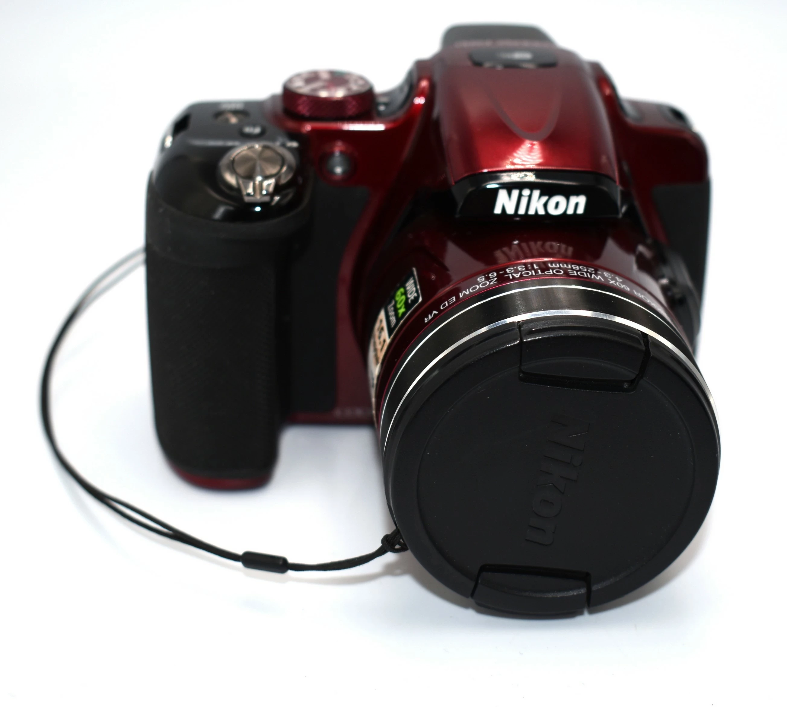 nikon-coolpix-p600-z-torba-i-ladowarka-ean-gtin-018208939817