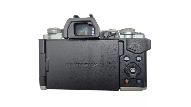 aparat-olympus-om-d-e-m5-ii-zestaw-rozmiar-matrycy-206882-228778
