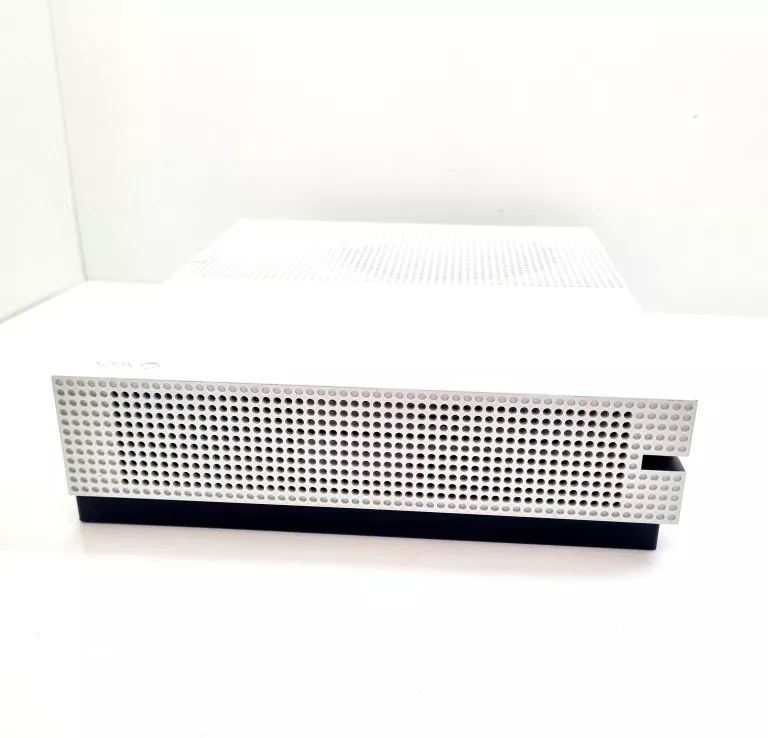 konsola-xbox-one-s-500-gb-bialy-liczba-kontrolerow-w-zestawie-205994-225550