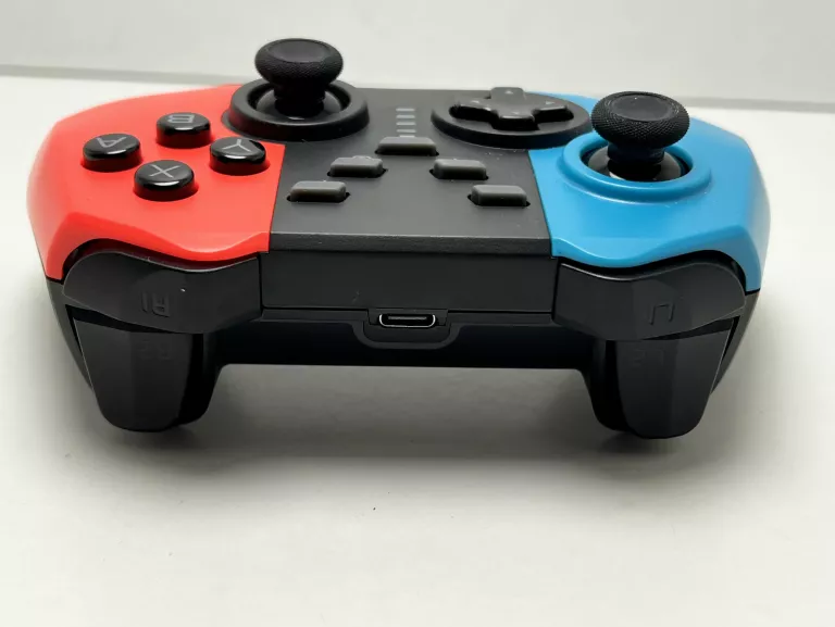 pad-cehensy-8592-do-nintendo-switchswitch-liteswitch-oled-sposob-podlaczenia-210654-2