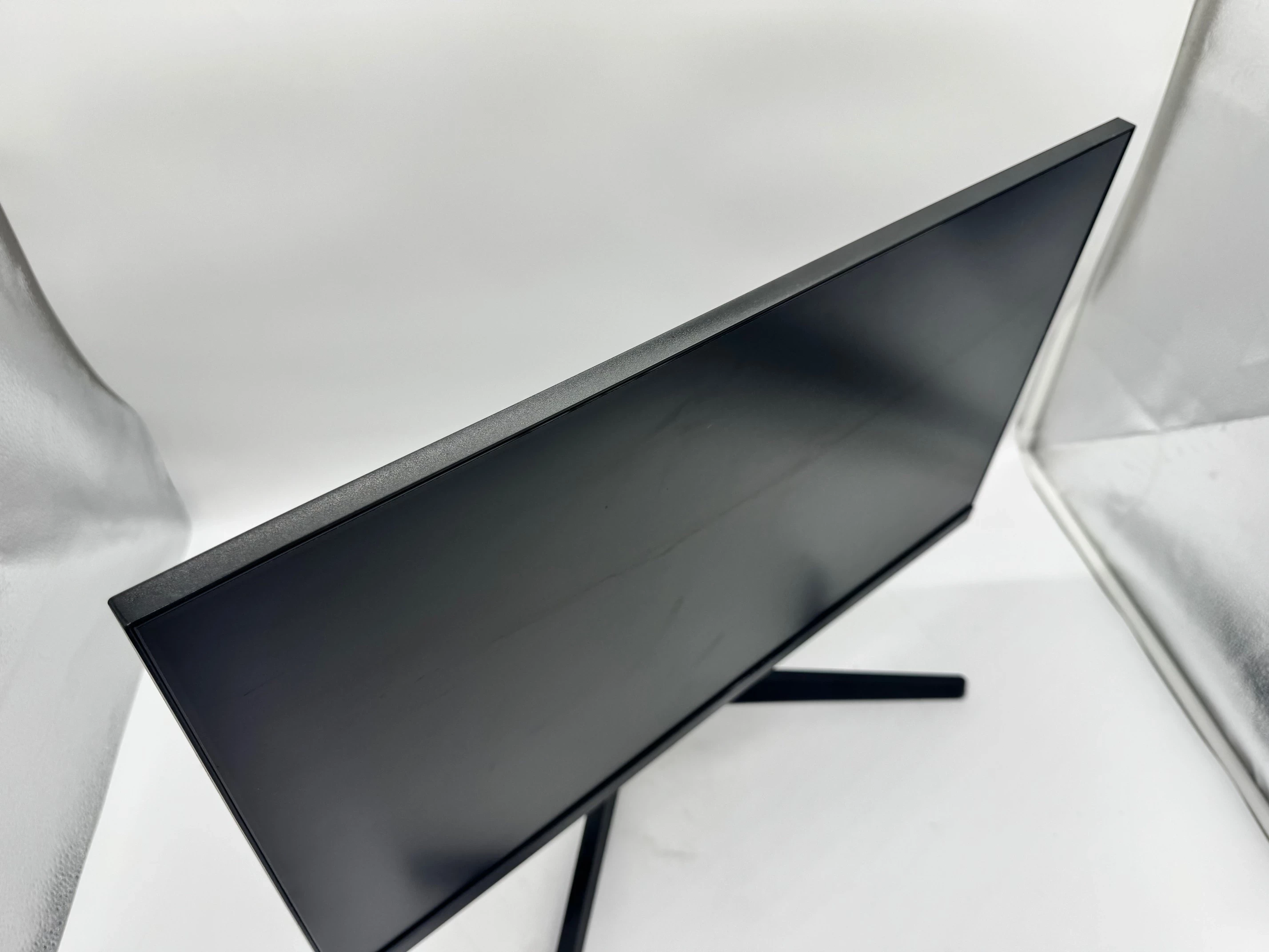 monitor-samsung-24-1920-x-1080-lf24t350fhrxen-opis-stan-11323-2