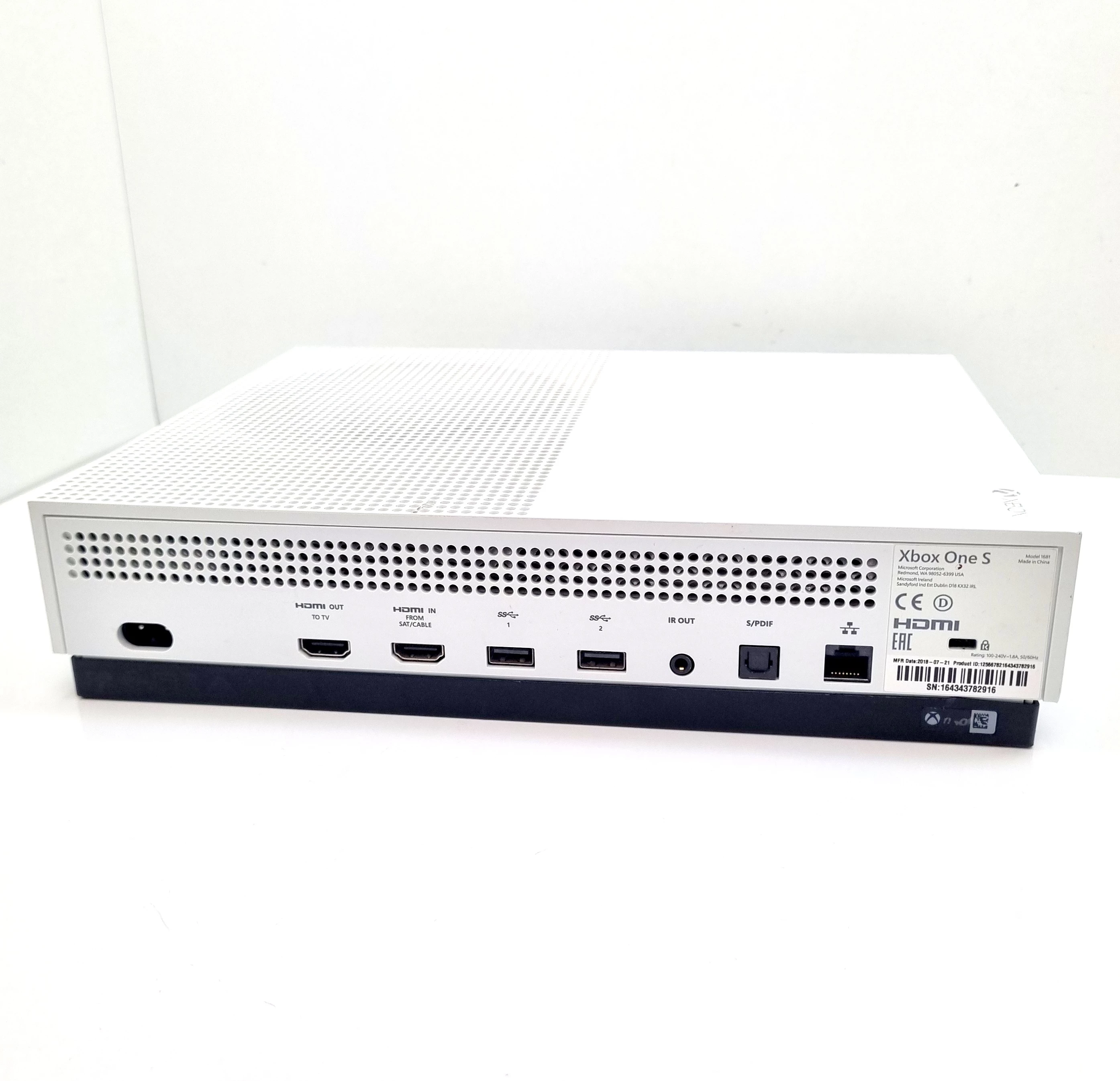 konsola-xbox-one-s-500-gb-bialy-stan-11323-2