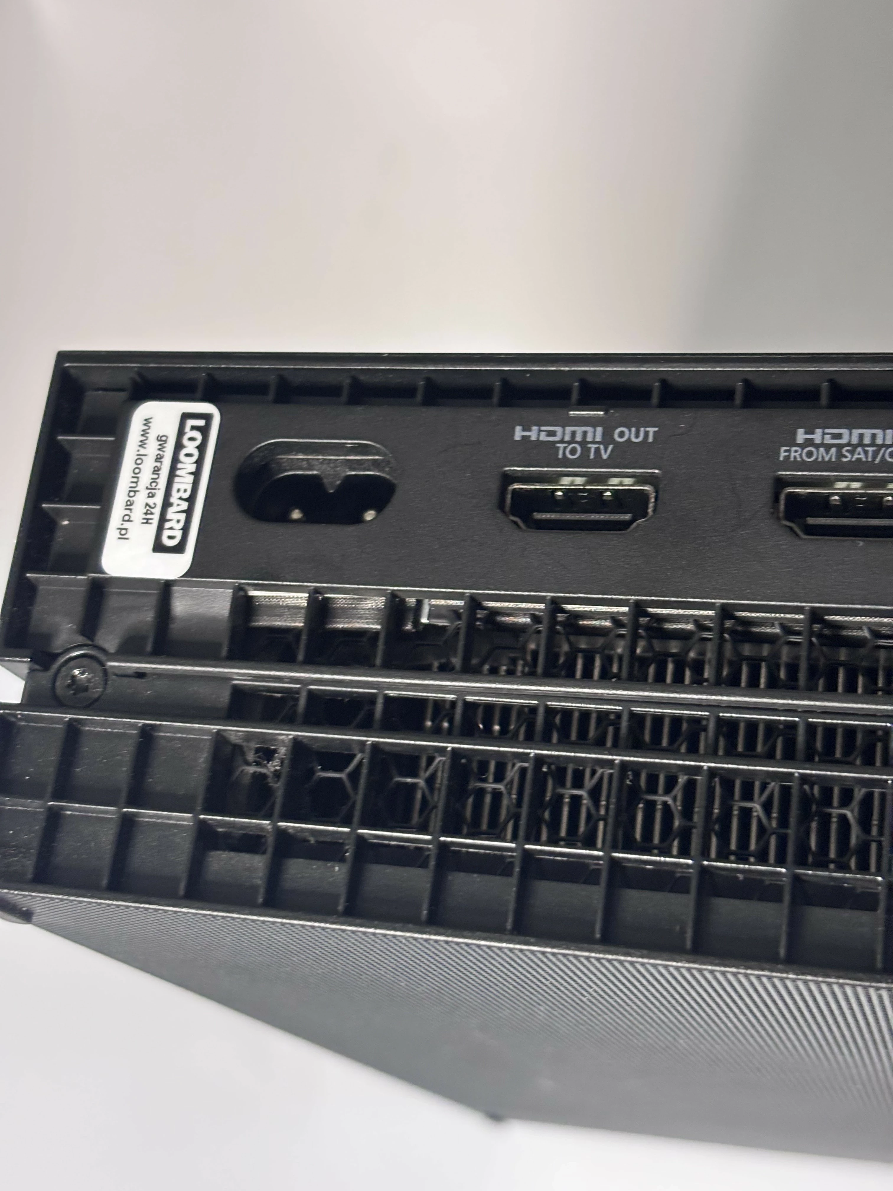 konsola-xbox-one-x-1-tb-2-pady-waga-produktu-381