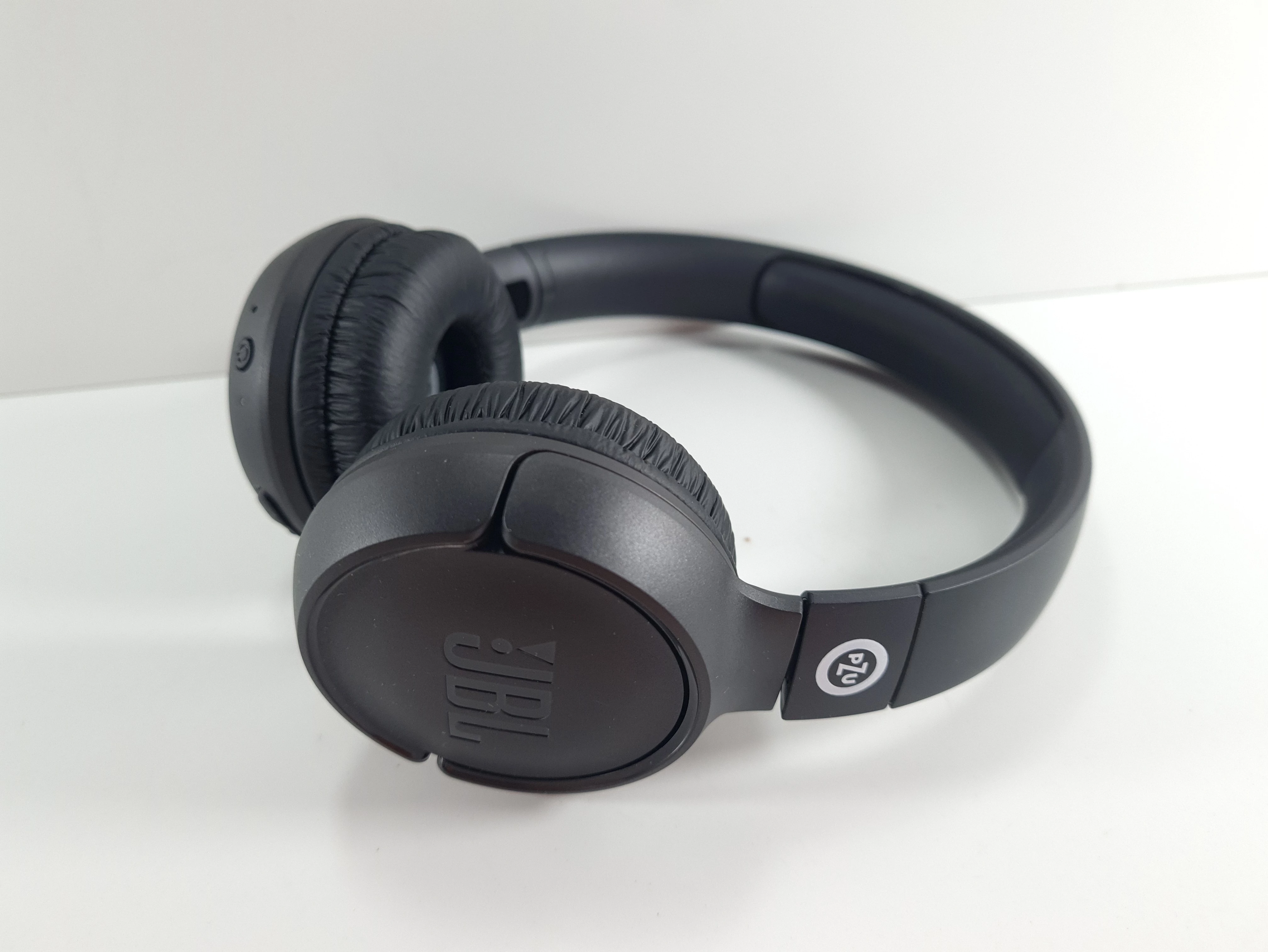 sluchawki-jbl-tune500bt-ladny-stan-kolor-dominujacy-129357-3