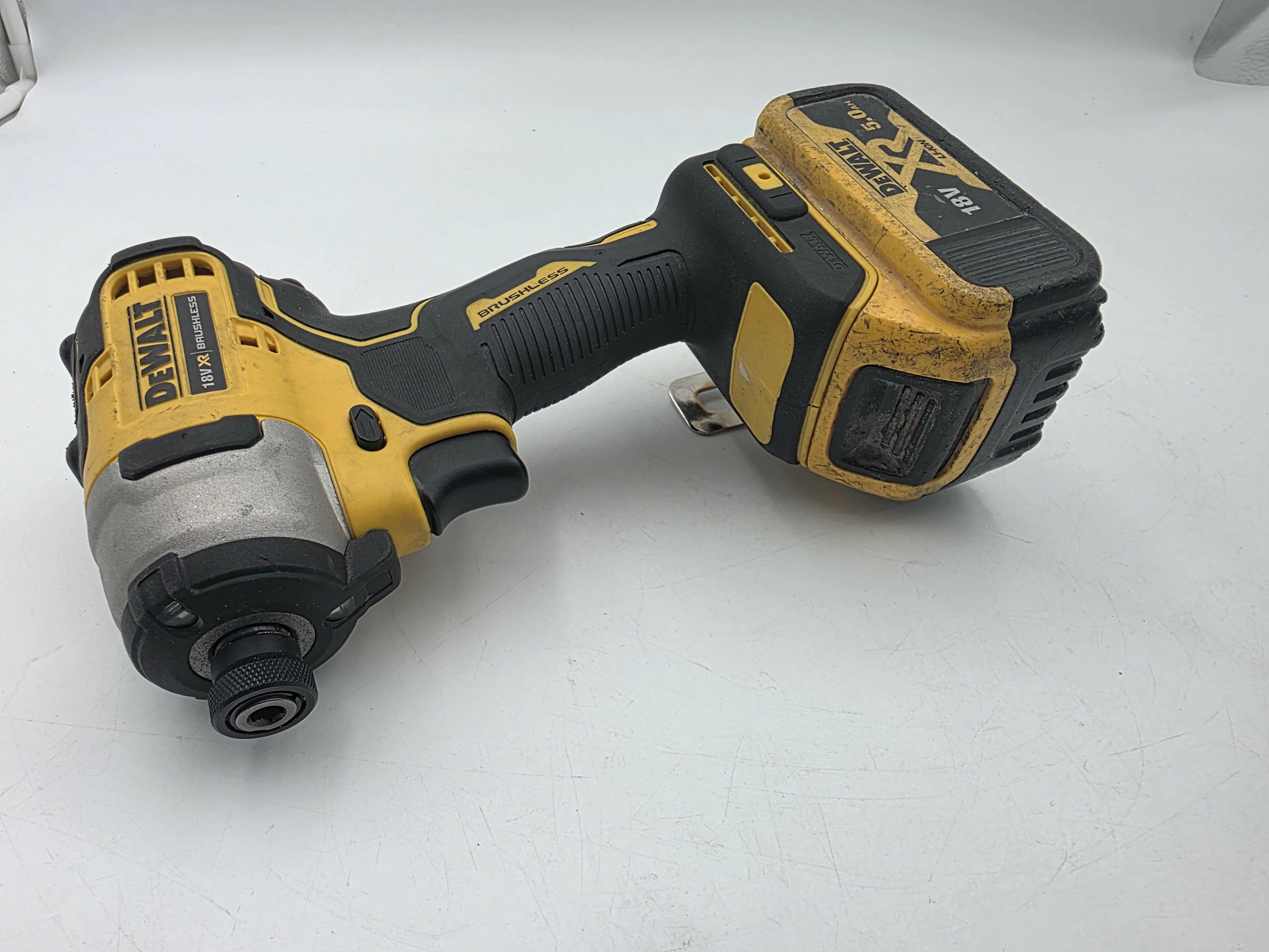 zakretarka-udarowa-dewalt-dcf809-aku-50ah-stan-11323-2