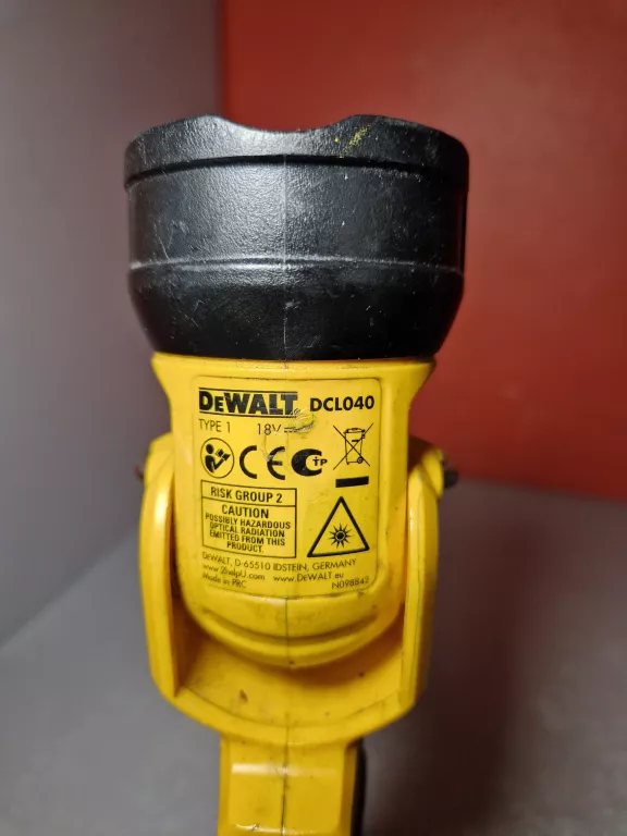 latarka-dewalt-dcl040-aku-xr-18v-5ah-waga-produktu-z-opakowaniem-jednostkowym-1000