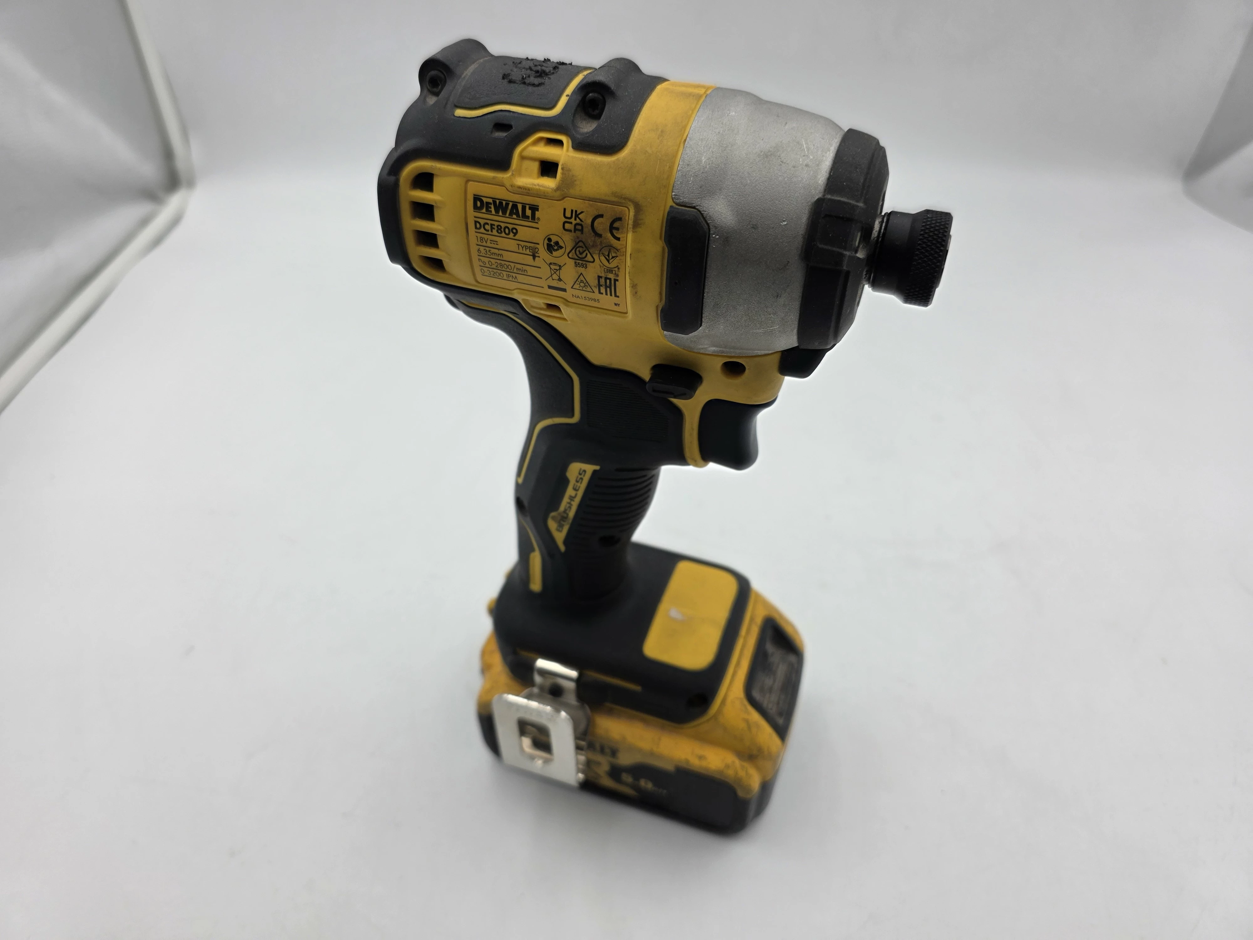 zakretarka-udarowa-dewalt-dcf809-aku-50ah-zasilanie-209202-1769478