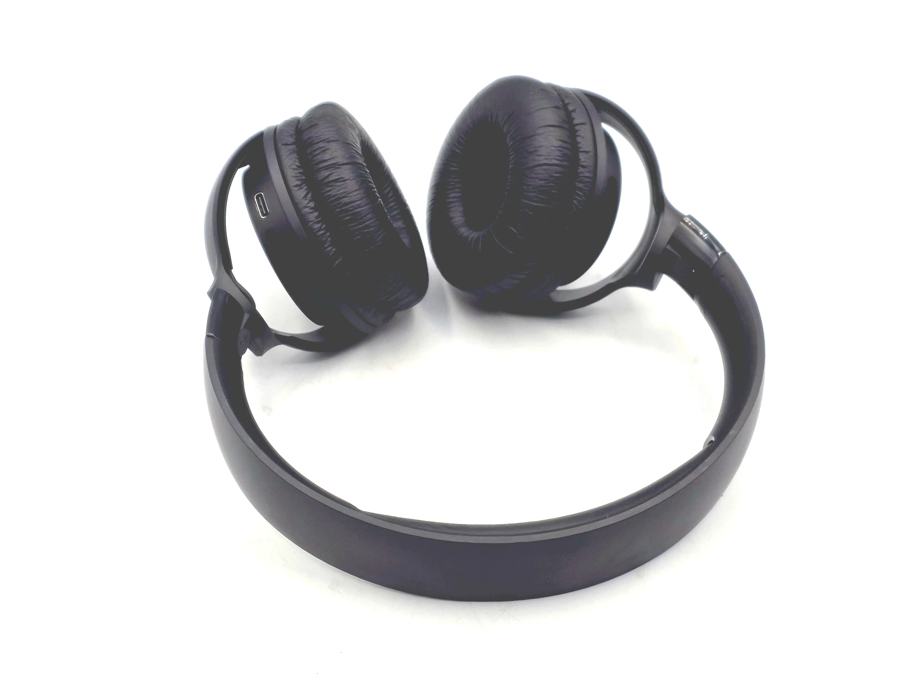 sluchawki-jbl-tune-520bt-nauszne-czarny-kolor-dominujacy-129357-3