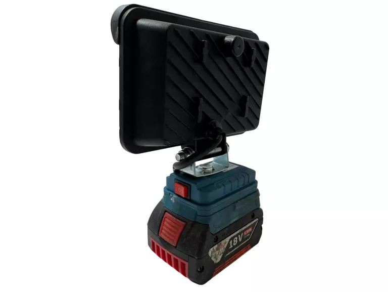 lampa-halogenowa-na-baterie-ladowarka-bosch-stan-11323-2