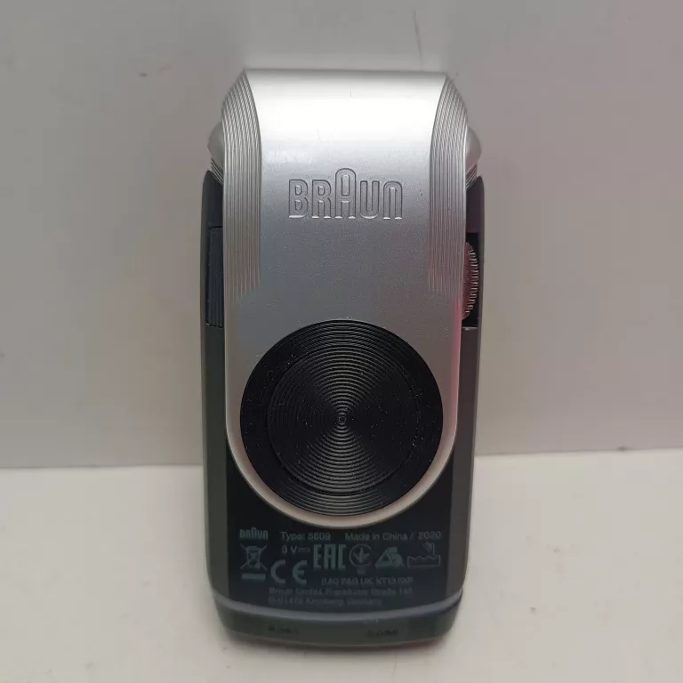 turystyczna-golarka-braun-m-90-czas-pracy-bezprzewodowej-60