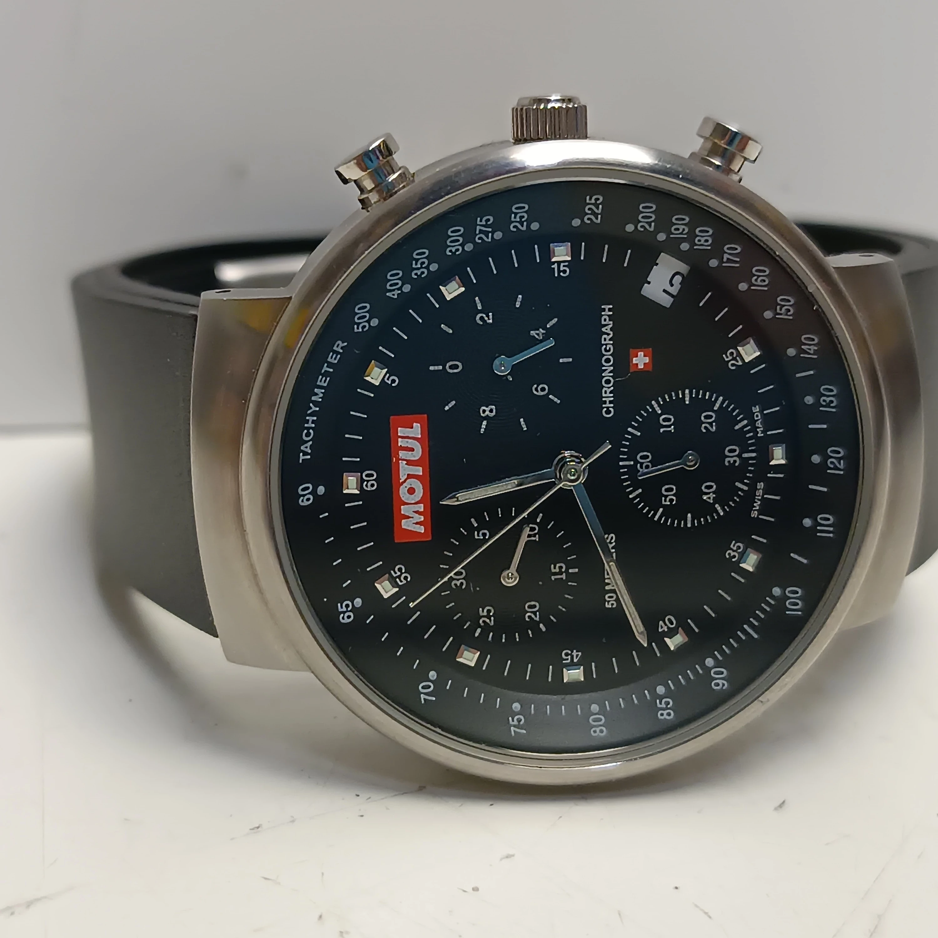 motul-zegarek-chronograph-swiss-made-limited-edition-stan-11323-2