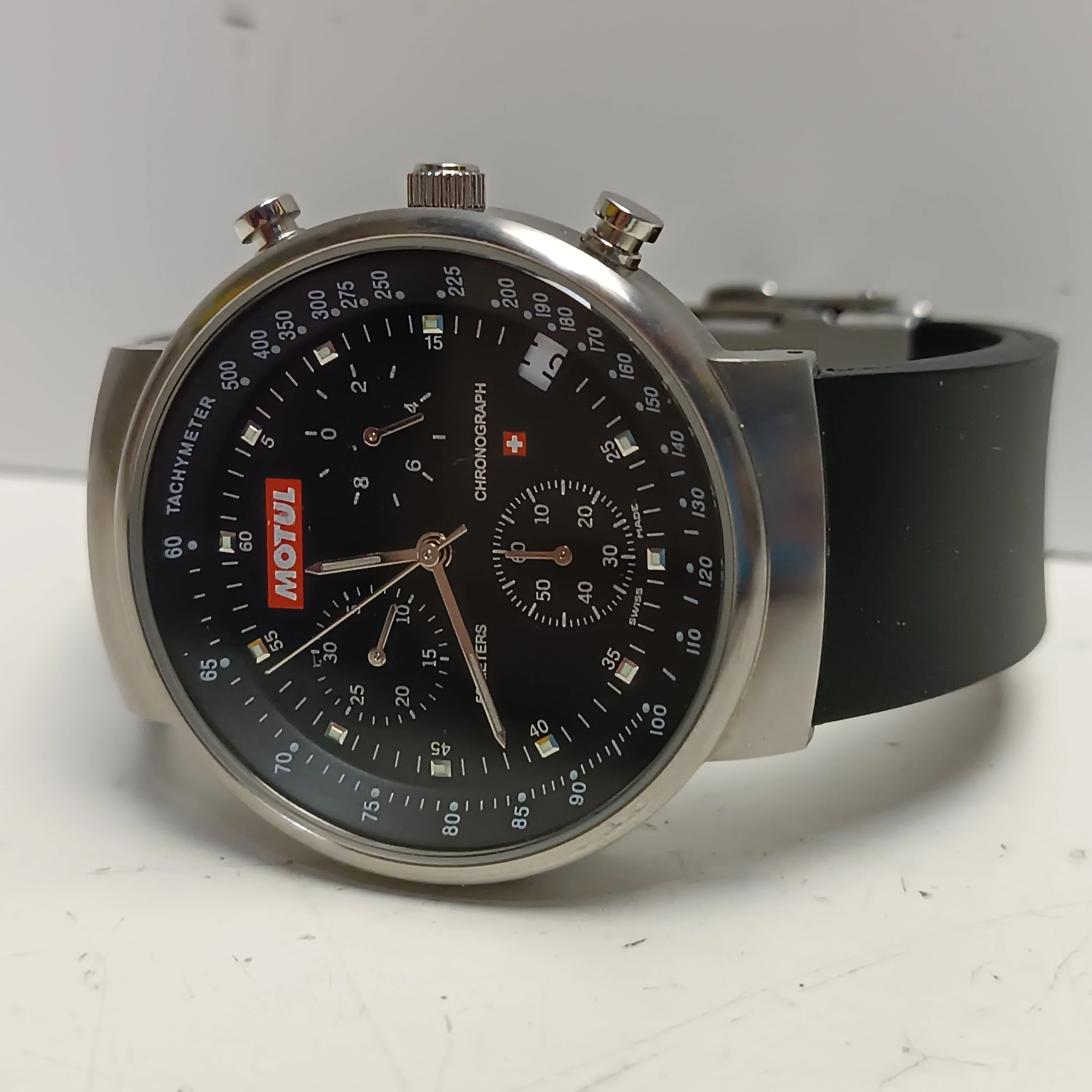 motul-zegarek-chronograph-swiss-made-limited-edition-rodzaj-129220-1