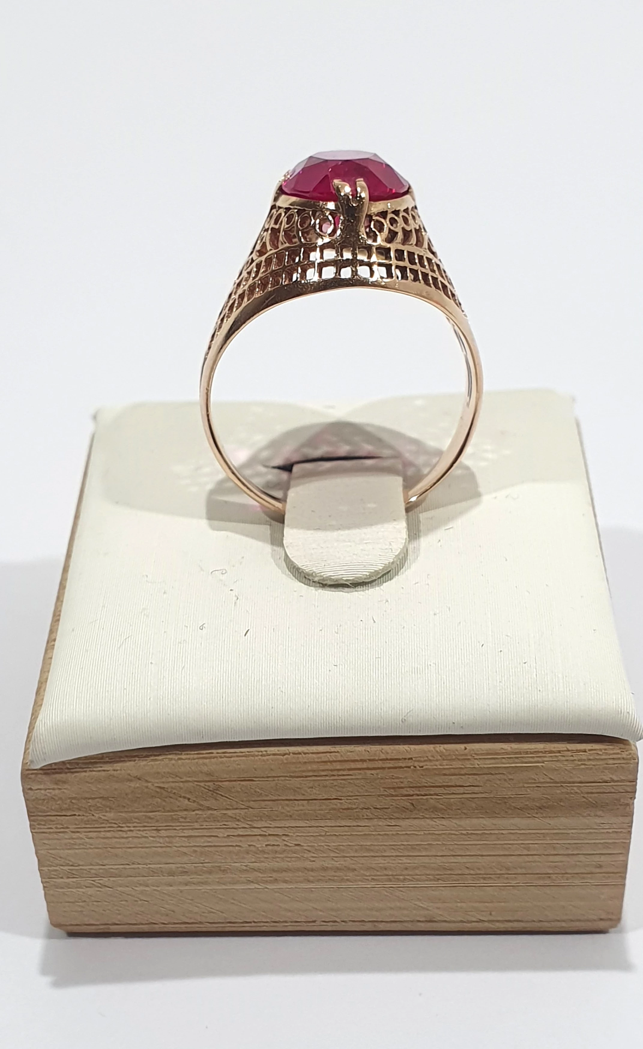 piekny-zloty-pierscionek-r13-rodzaj-2205-2