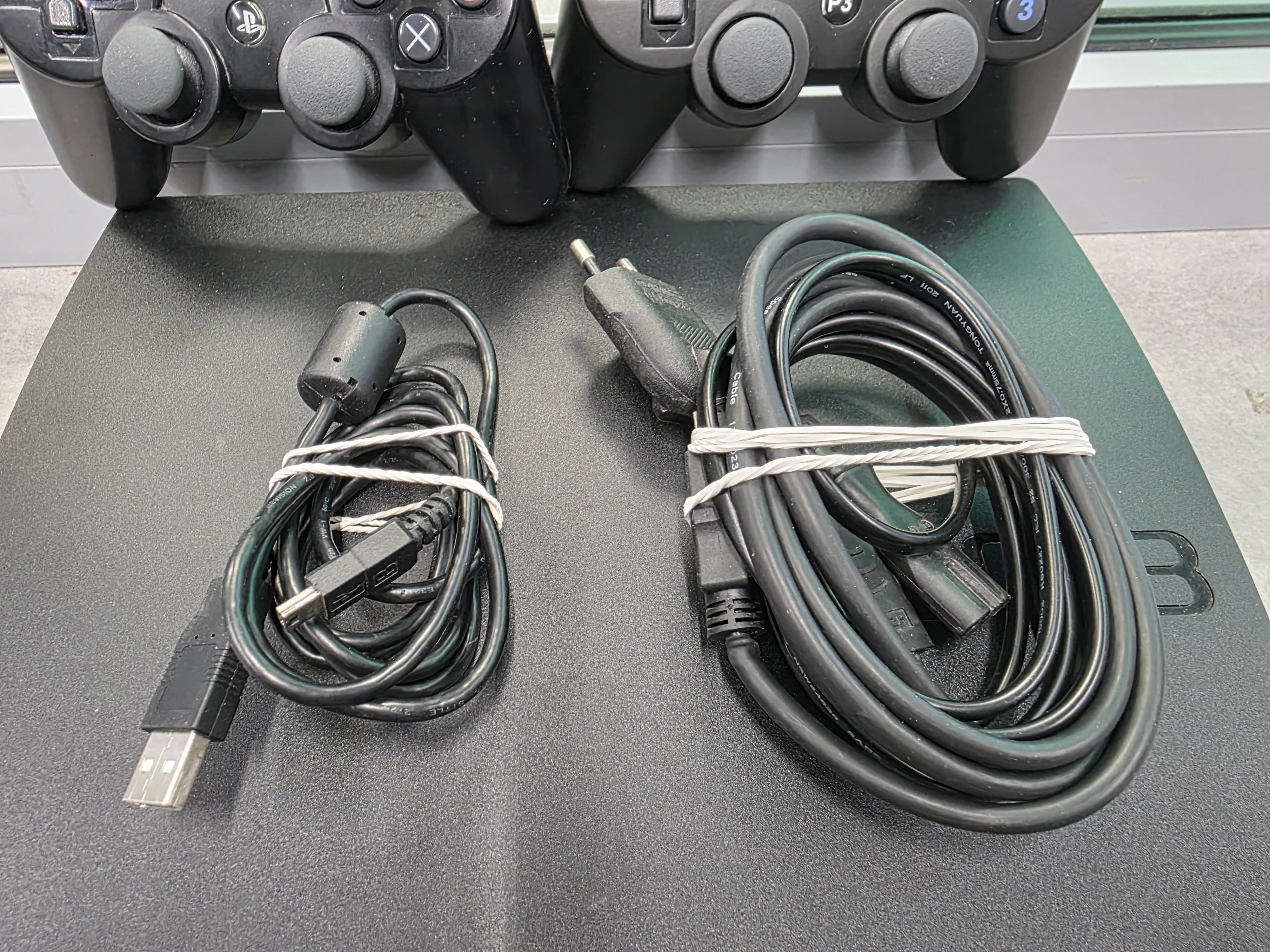 konsola-ps3-slim-160gb-gry-w-zestawie-205998-225570