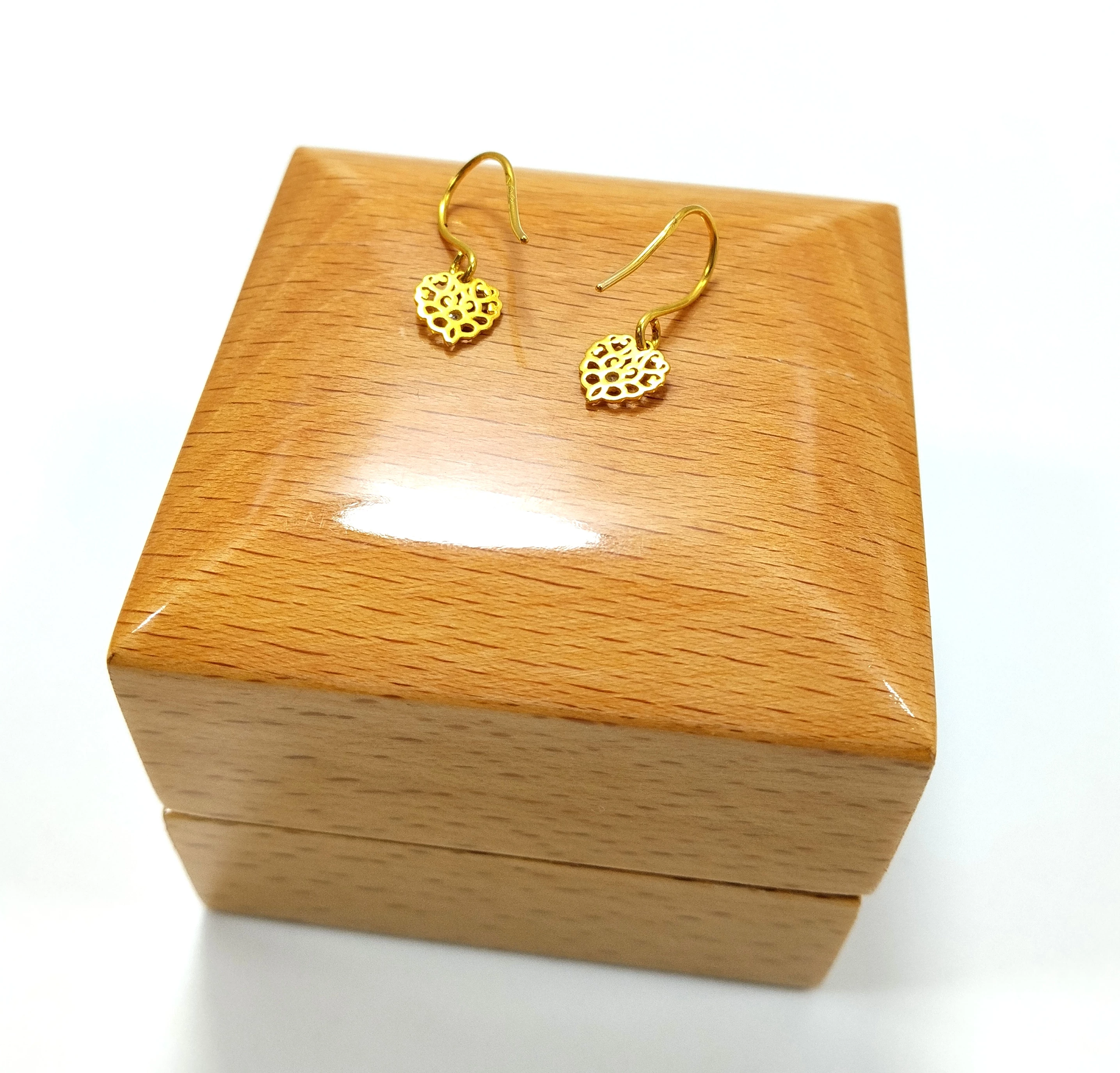 zlote-kolczyki-serca-z-diamentami-pr333-082g-motyw-129129-246990