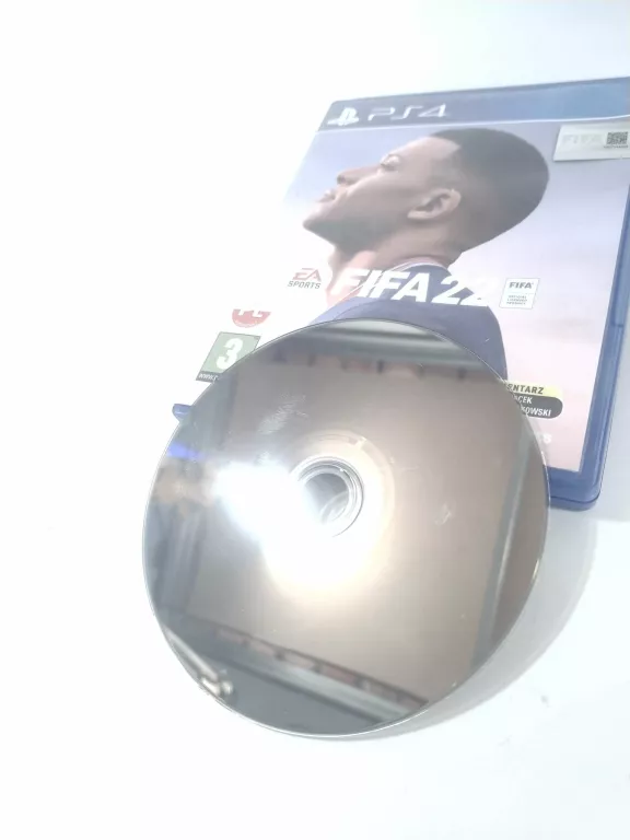gra-na-ps4-fifa22-stan-11323-2