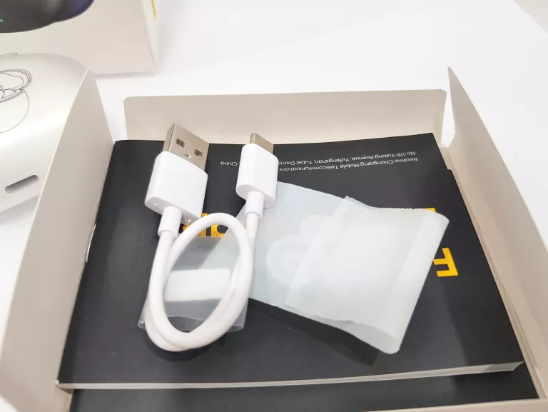 sluchawki-realme-buds-t100-kolor-dominujacy-129357-2