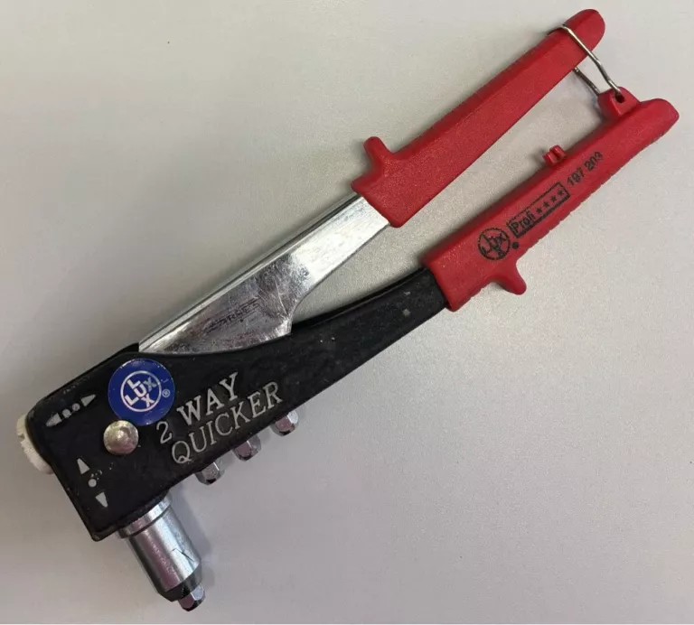 lux-197-203-nitownica-reczna-24-50-360st-rynek-2-sj-olawa