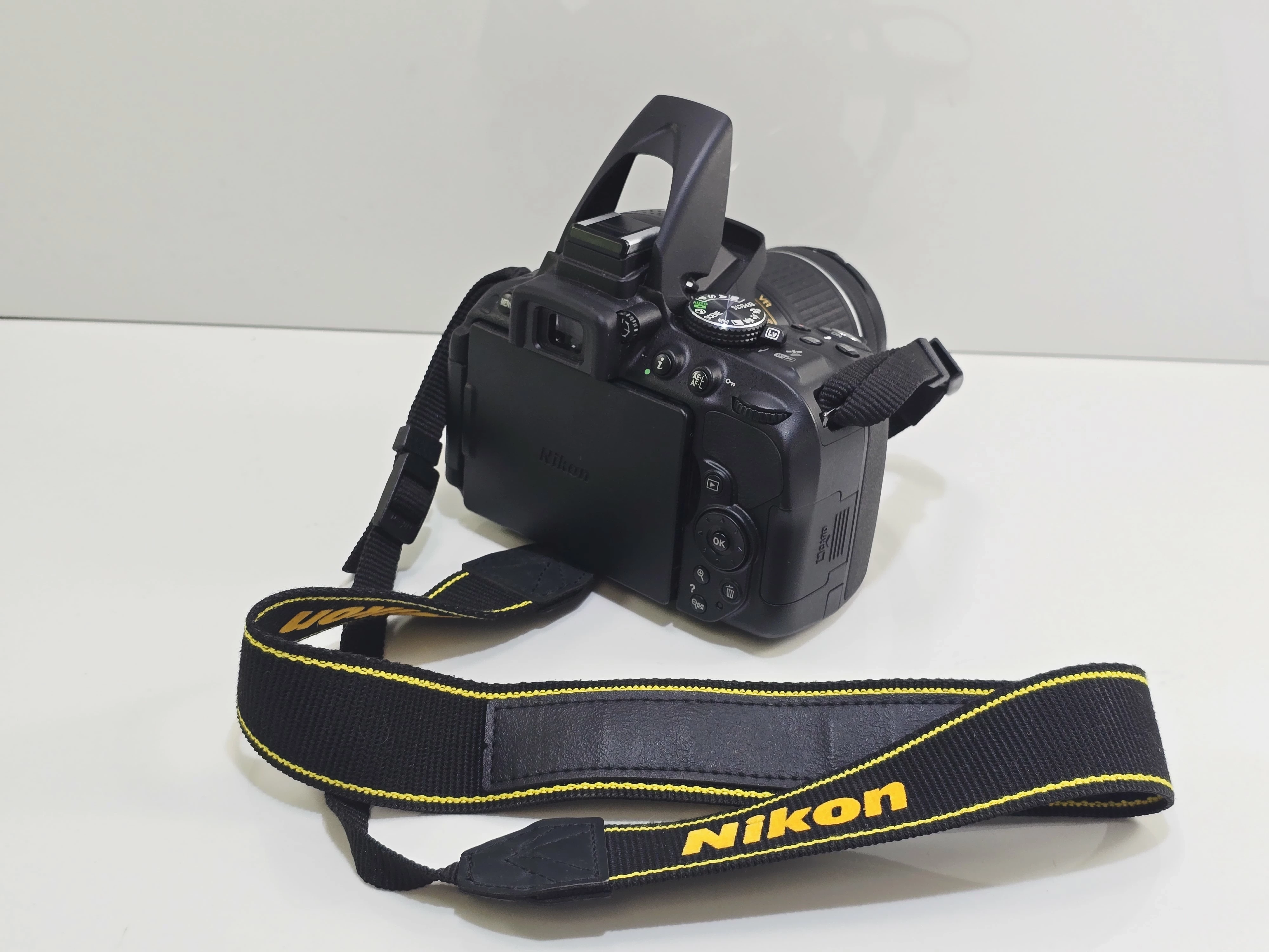 aparat-nikon-d5300-bodyobiektyw-nikkor-18-55-mm-stan-11323-2