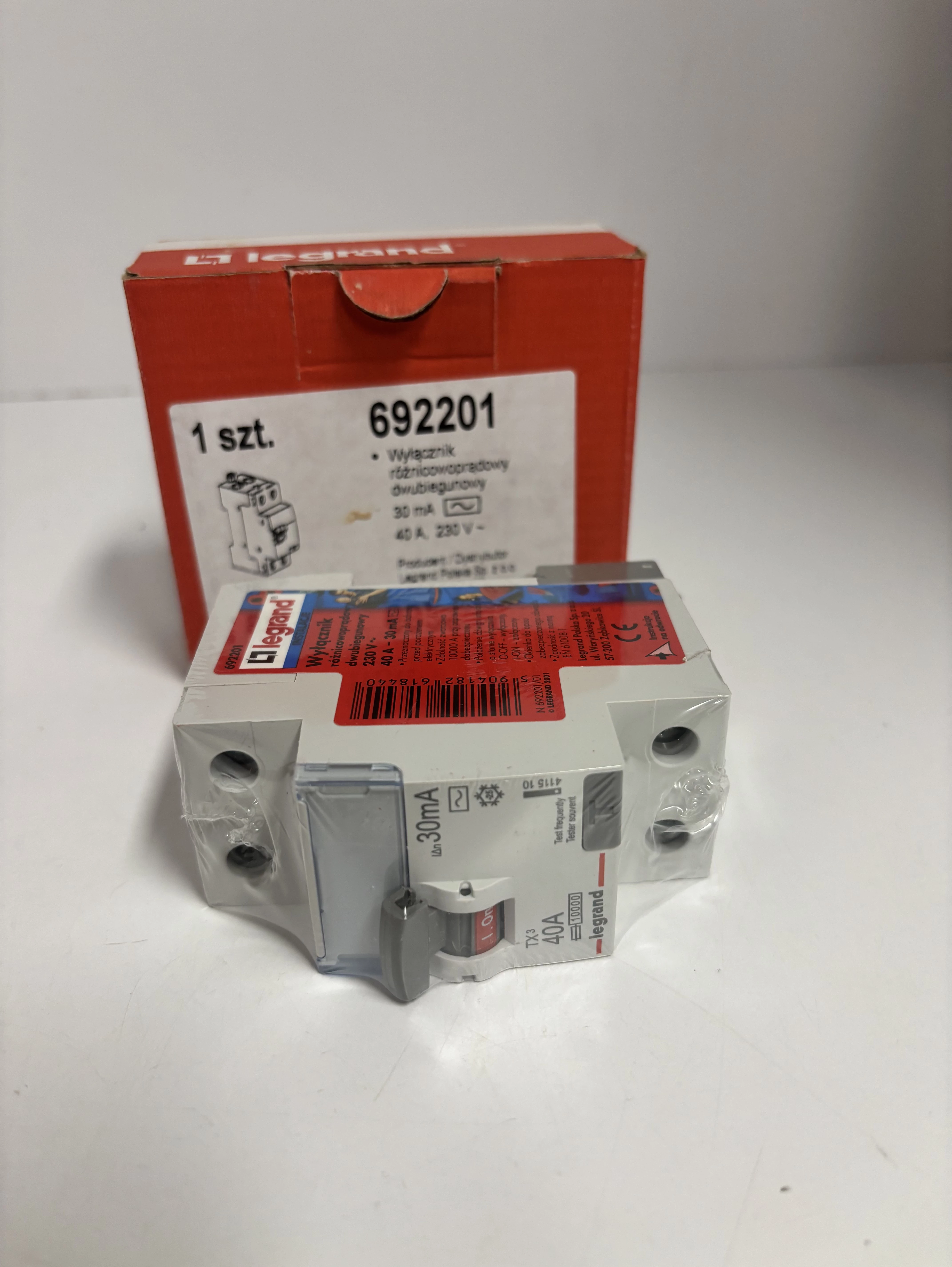 wylacznik-roznicowopradowy-legrand-692201-ean-gtin-5904182618440