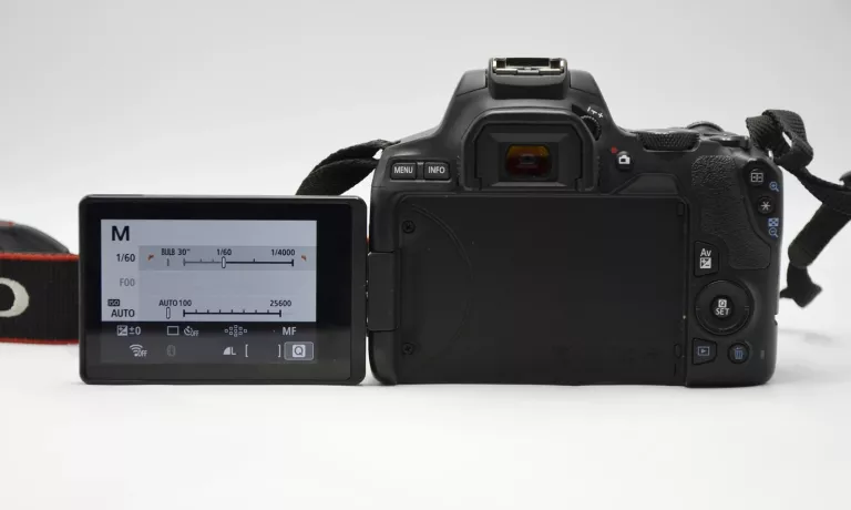 aparat-canon-eos-250d-body-stan-11323-2