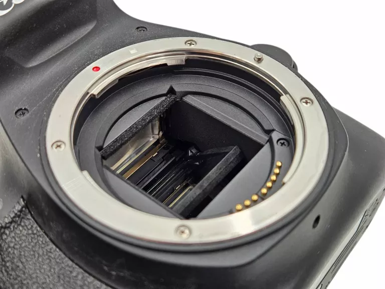 aparat-lustrzanka-canon-eos-1300d-obiektyw-efs-18-55mm-iii-15673-zdjec-marka-248811-1949762