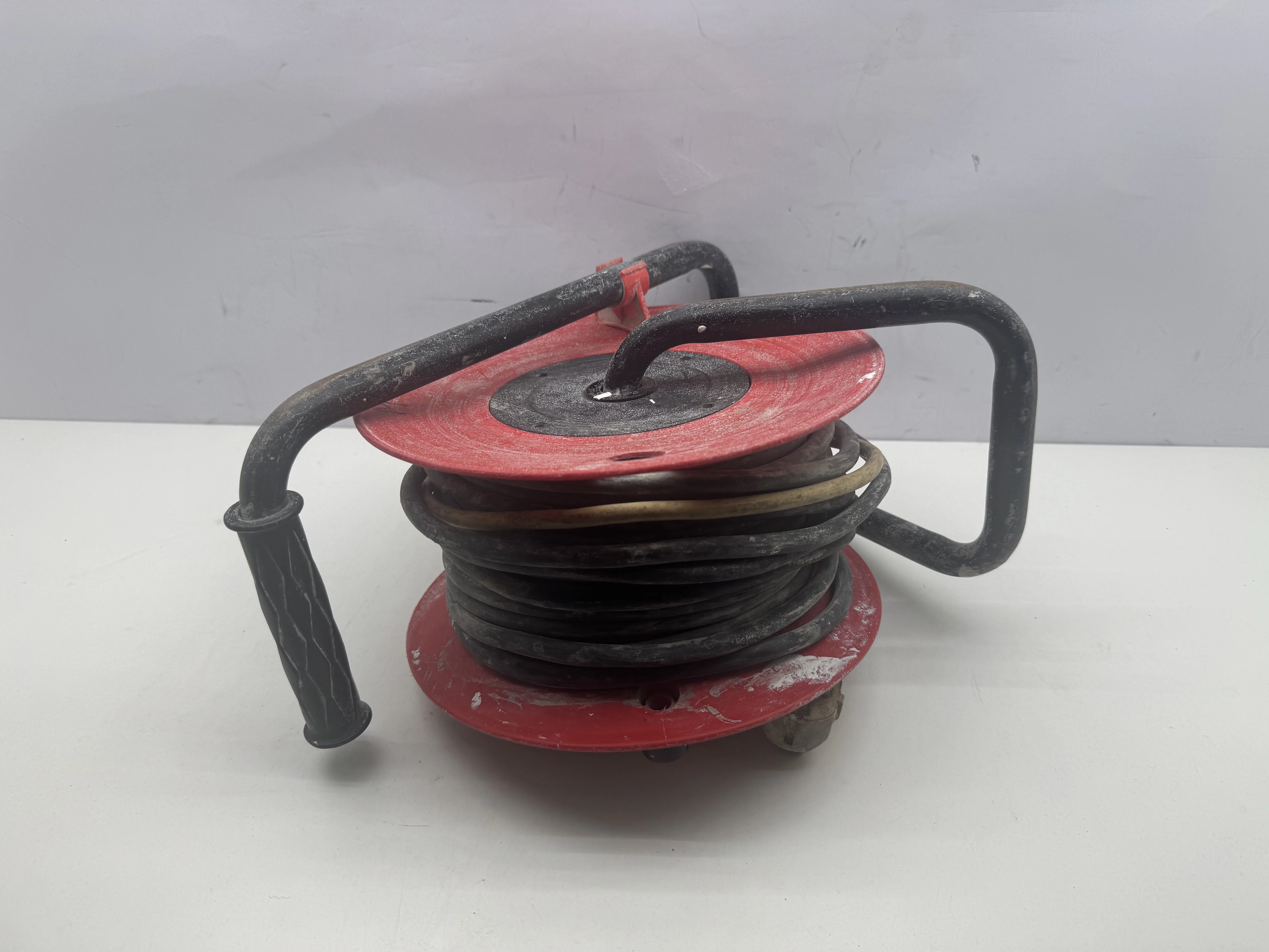 przedluzacz-na-bebnie-metalowym-prolex-budowlany-3x15-stan-11323-2