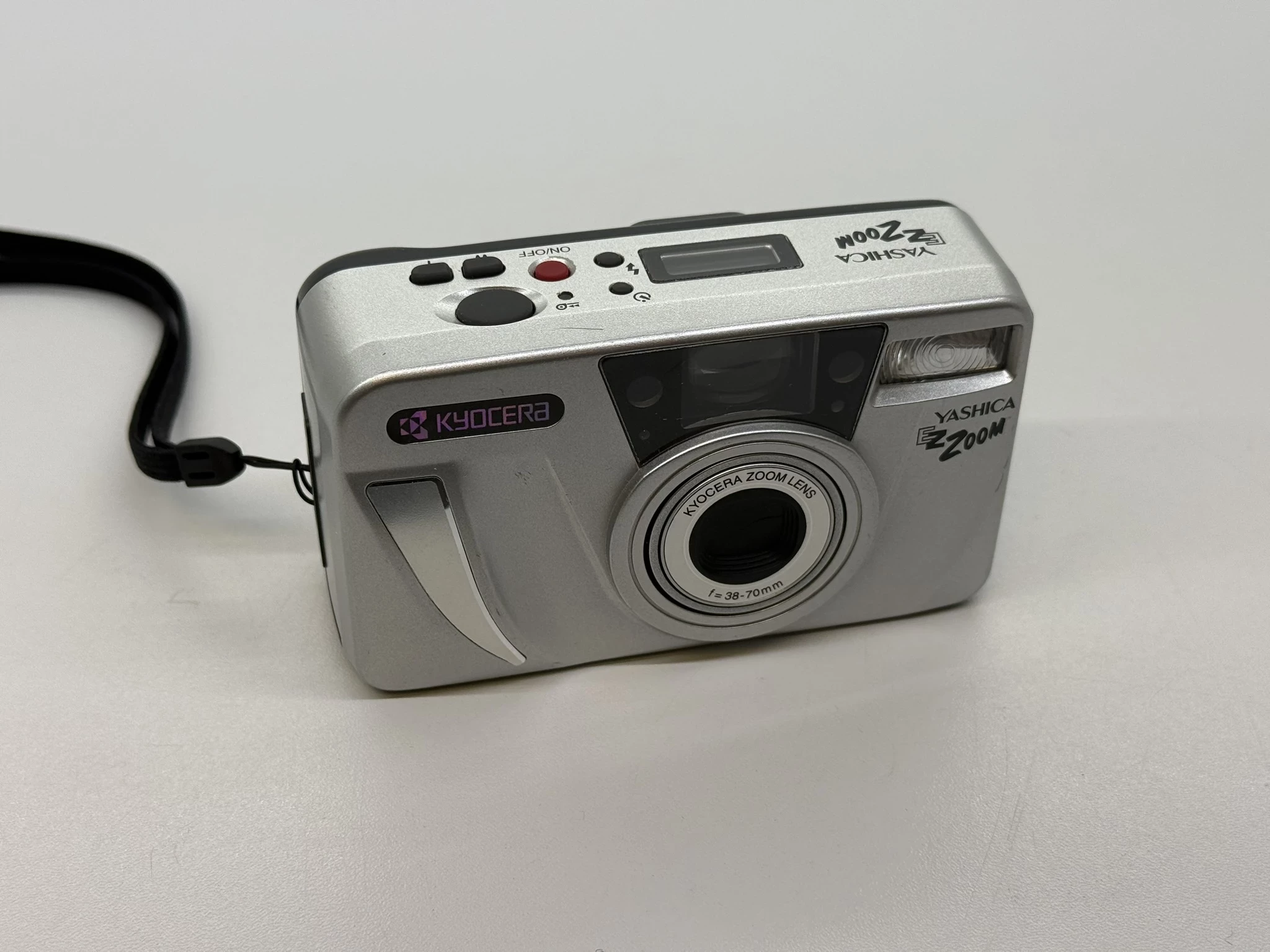 aparat-yashica-ez-zoom-slowackiego-23-debno