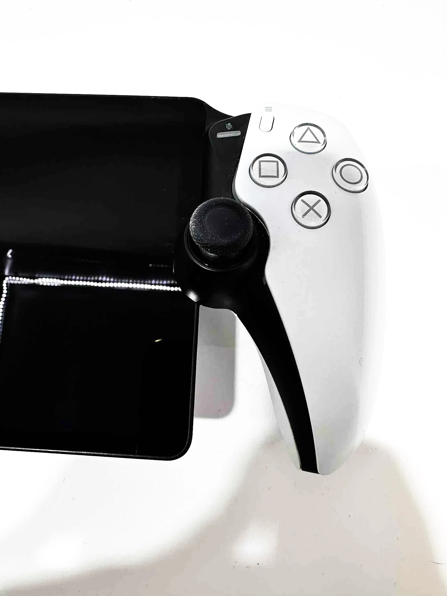 konsola-przenosna-sony-playstation-portal-bialo-czarny-cfi-y1016-ean-gtin-711719580782