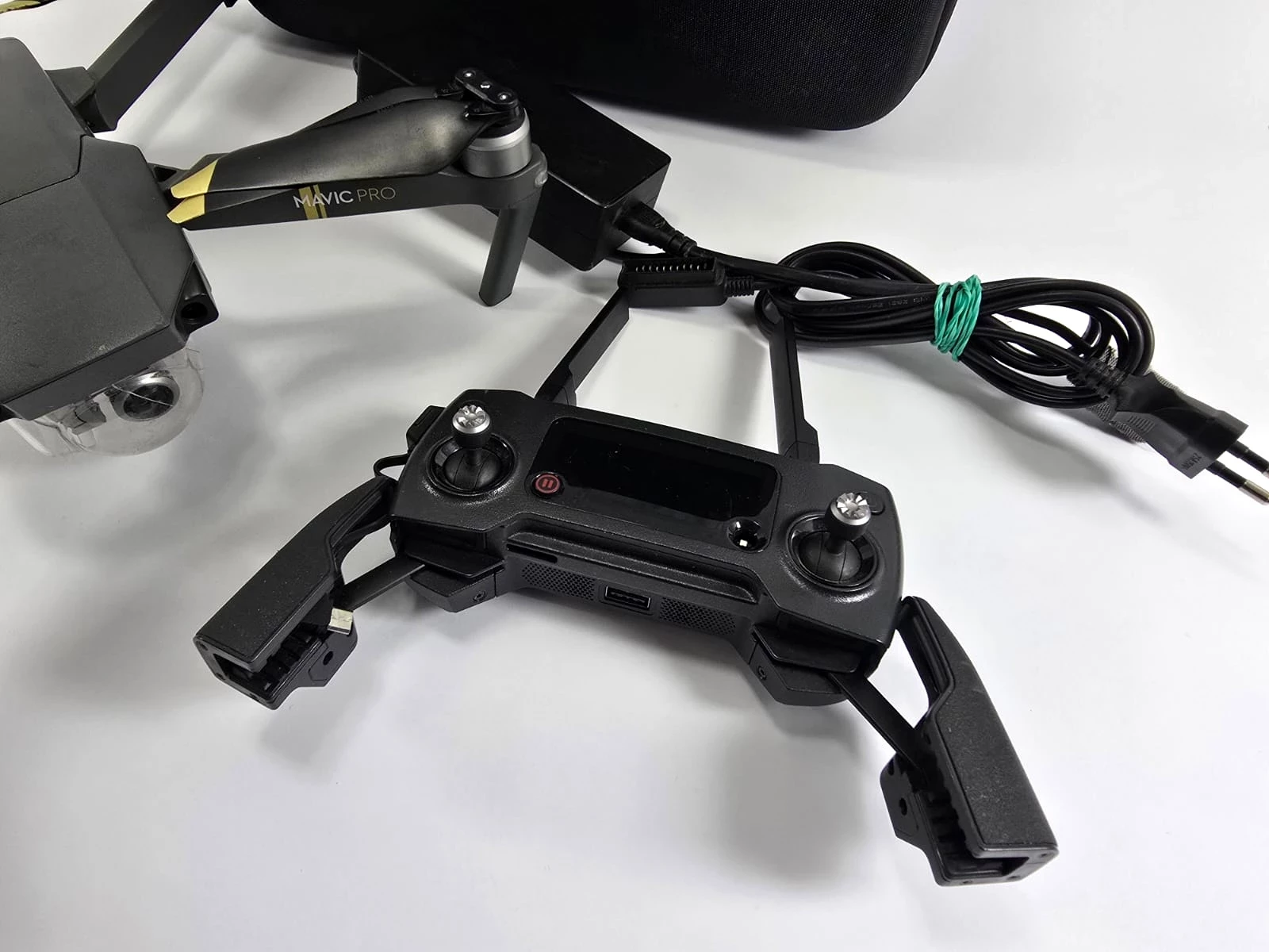 dron-dji-mavic-pro-m1p-stan-11323-2