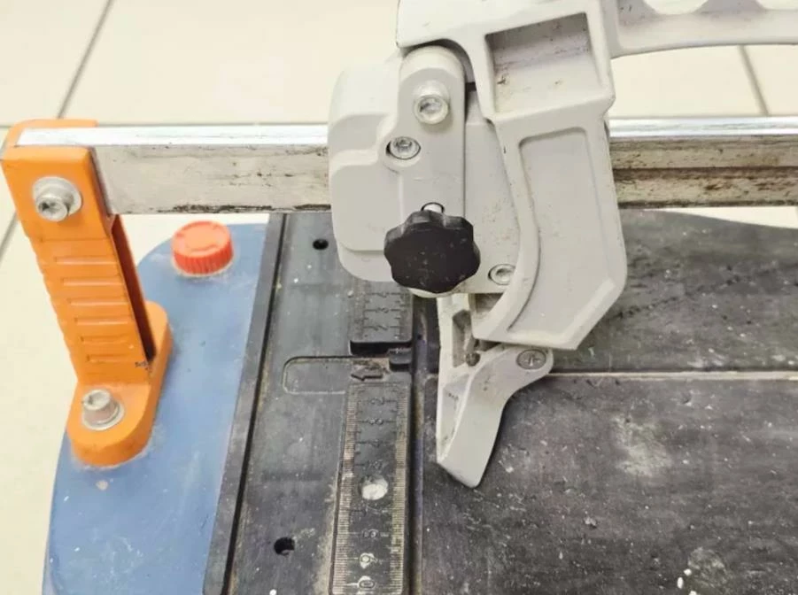 maszyna-do-ciecia-plytek-dexter-730mm-maksymalna-grubosc-ciecia-plytki-przy-45-stopniach-516