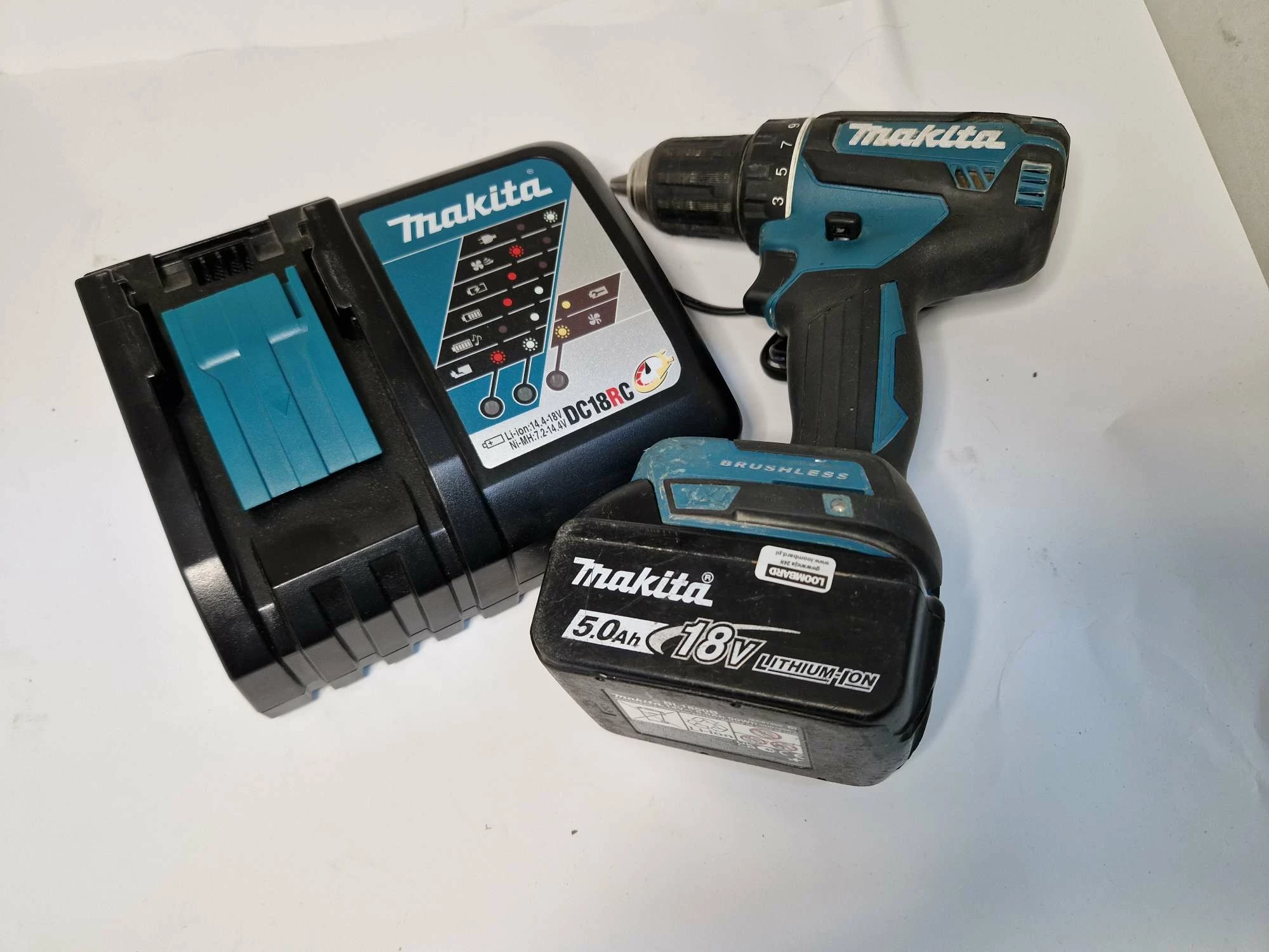 wkretarka-makita-ddf485-aku-lad-ean-gtin-0088381736909