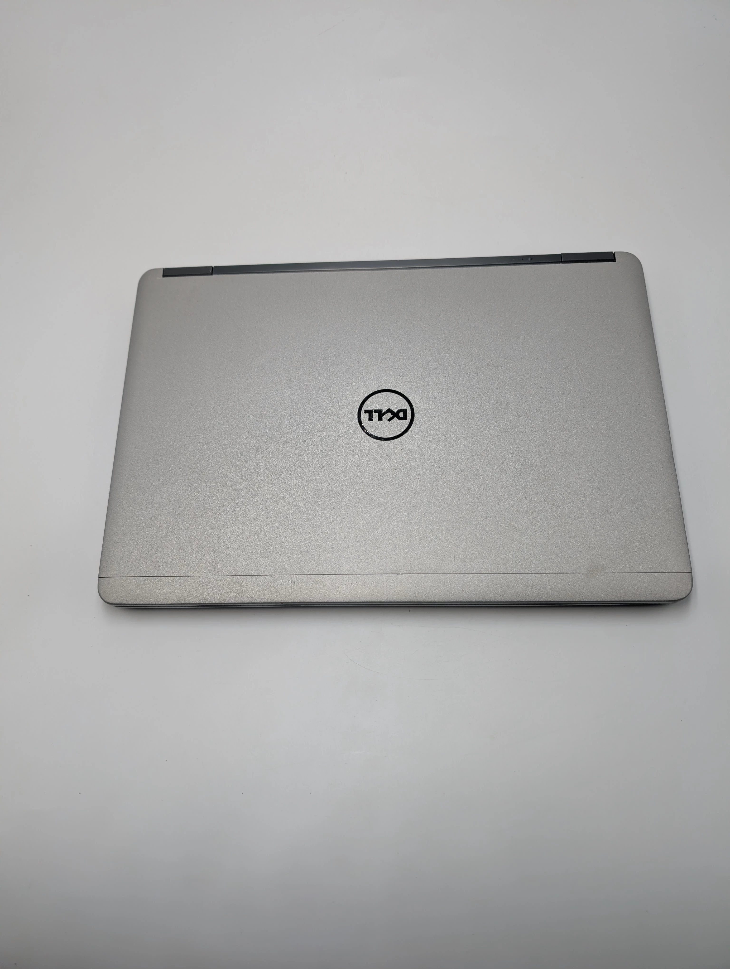 laptop-dell-latitude-e7440-14-intel-core-i5-8-gb-240-gb-srebrny-kod-producenta-149511-uniw