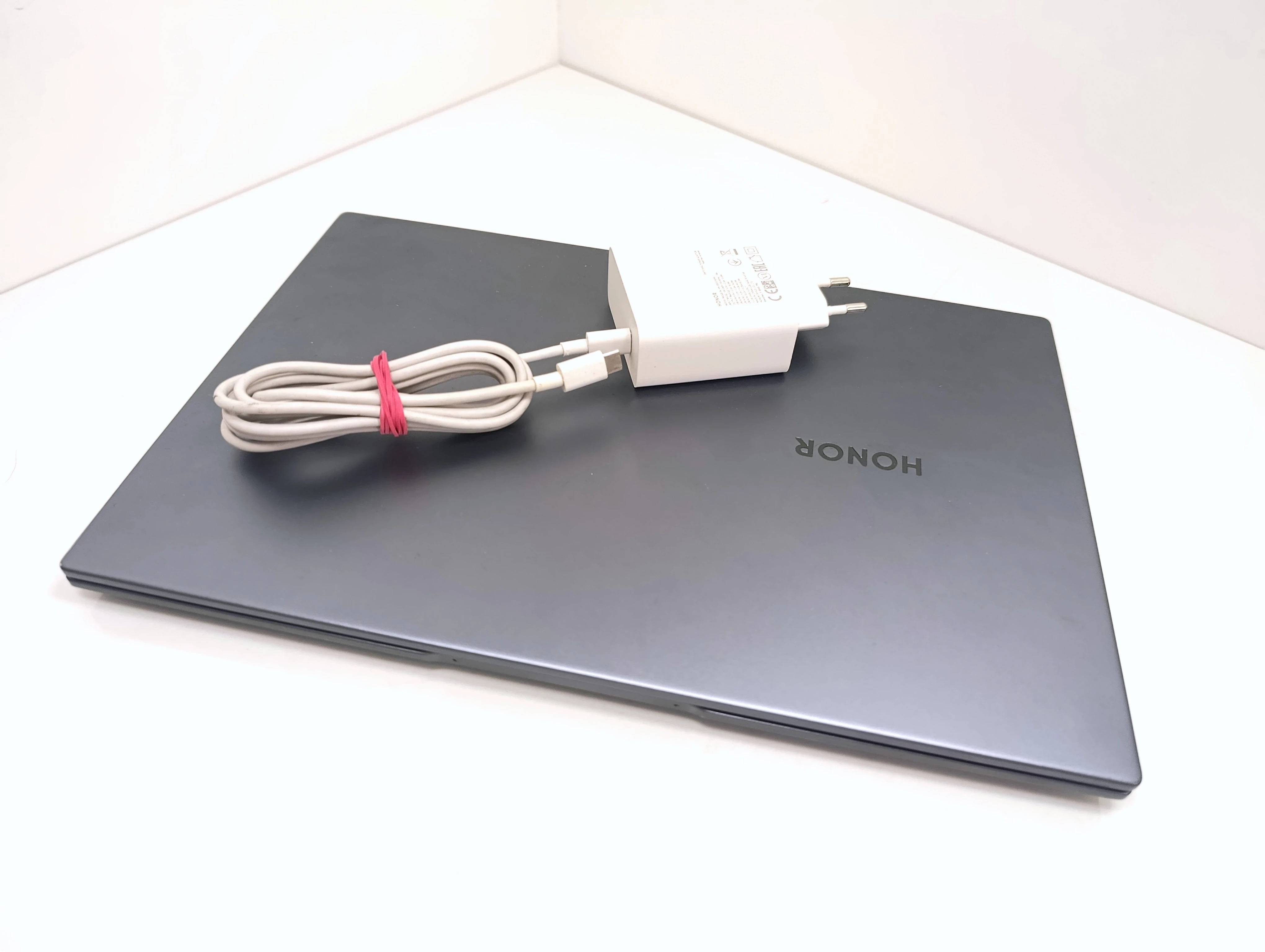 laptop-honor-magicbook-14-z-procesorem-intel-core-i3-10110u-ean-gtin-6941487256075