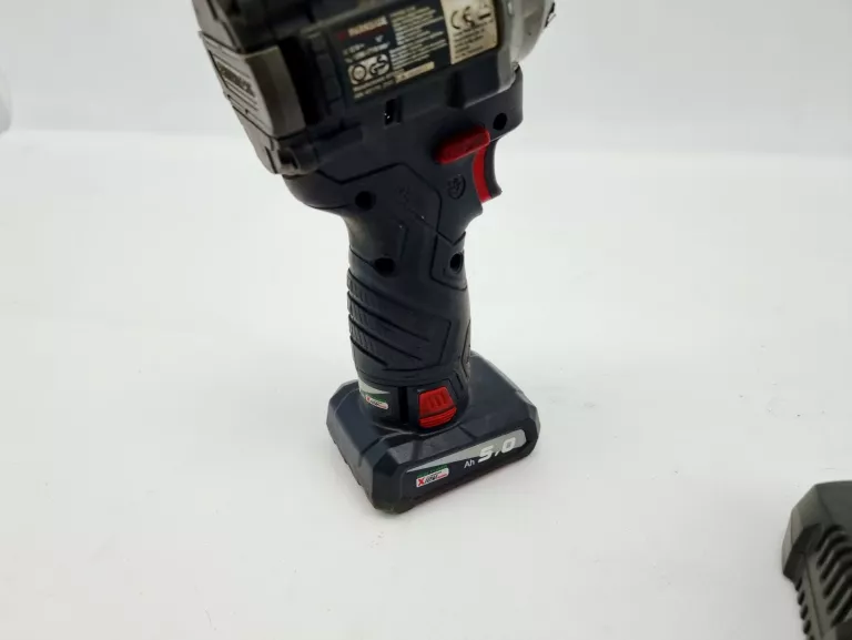 akumulatorowy-klucz-udarowy-12-v-ppdssa-12-a1-aku-pojemnosc-akumulatora-100